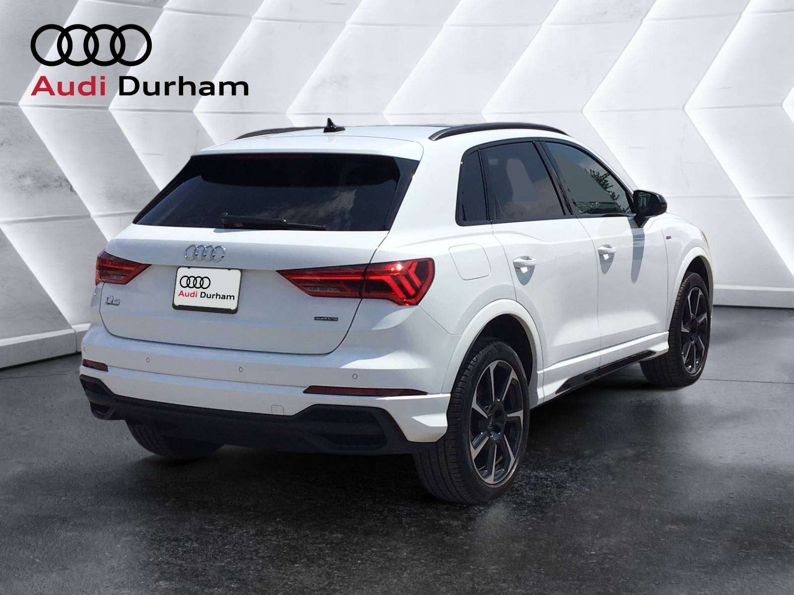 2023 Audi Q3 2.0T Progressiv +Blk Optics Pkg | S-Line Sport Pkg — снимка 1