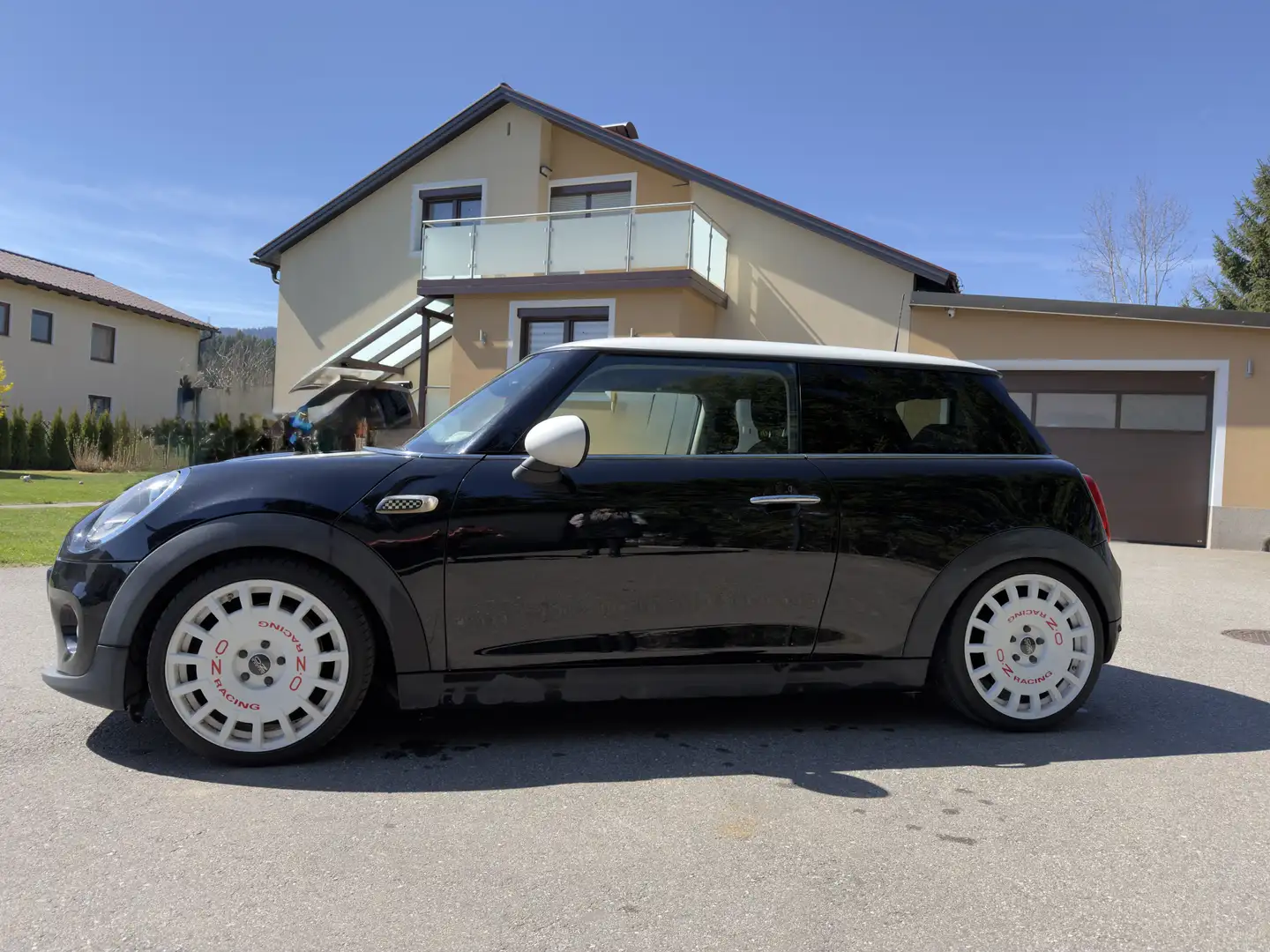 MINI Cooper Hatch COOPER - 2
