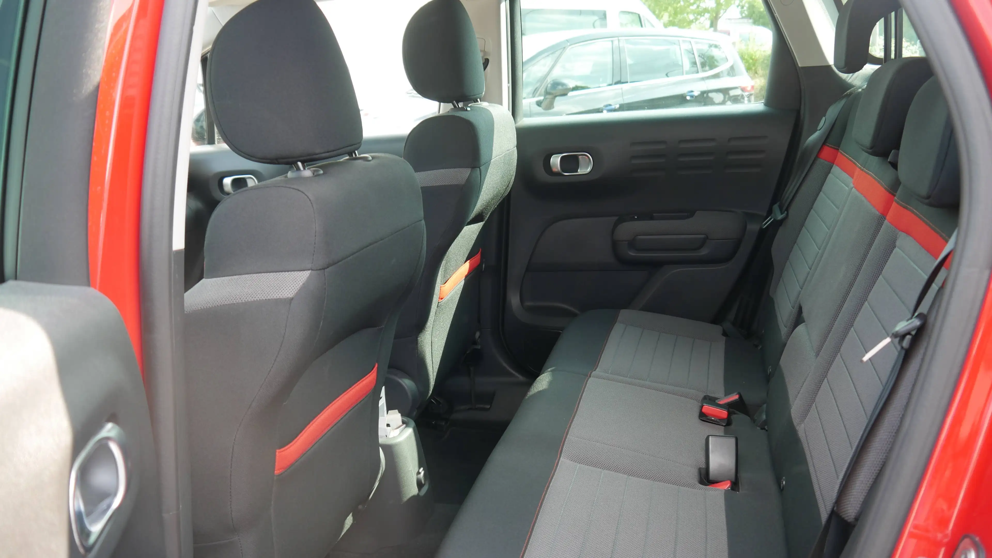 Citroen C3 Aircross 2. Hand Scheckheftgepflegt Automatik Rückfahrkamera Klima Tempomat — photo 13
