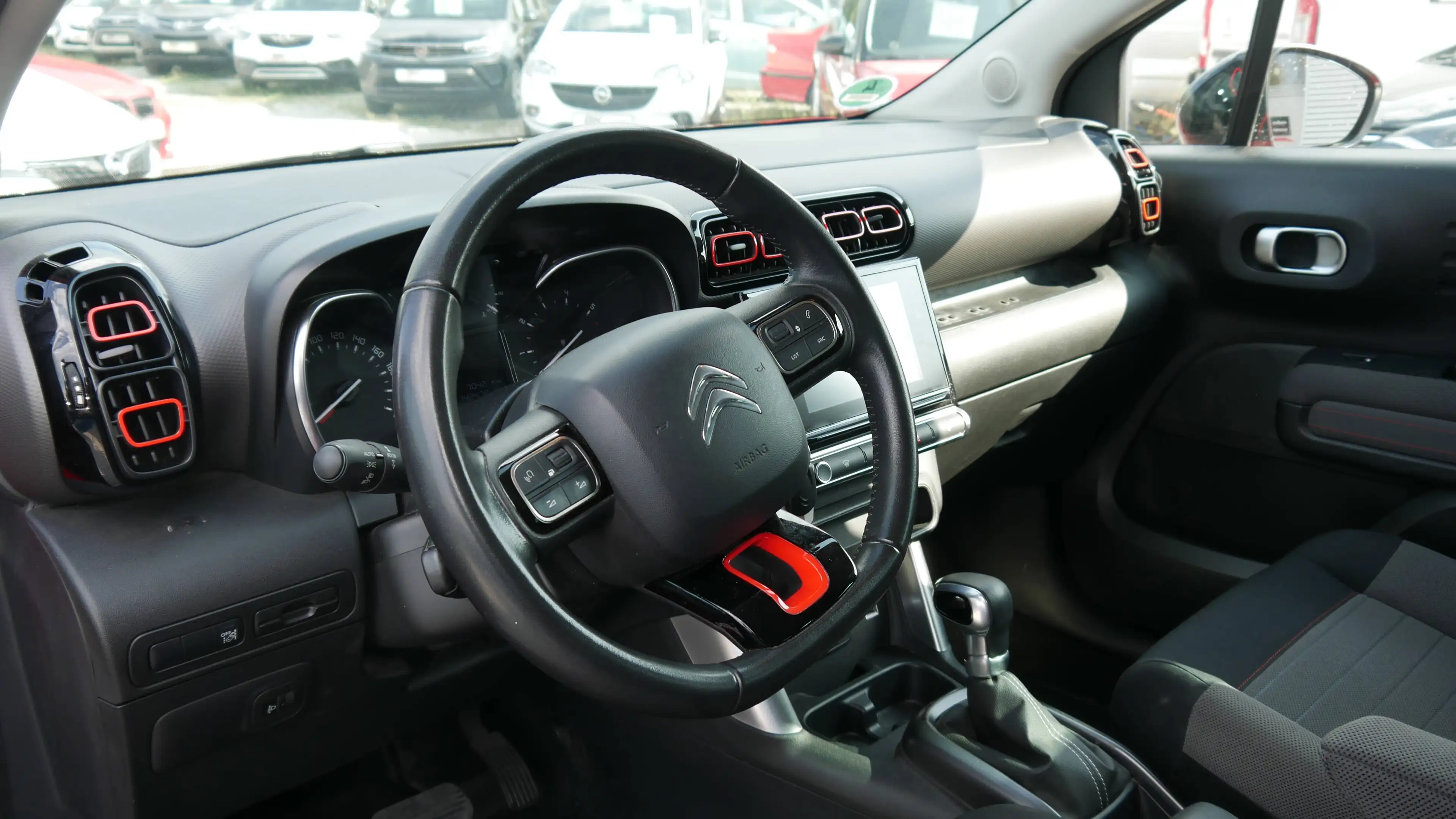 Citroen C3 Aircross 2. Hand Scheckheftgepflegt Automatik Rückfahrkamera Klima Tempomat — photo 11