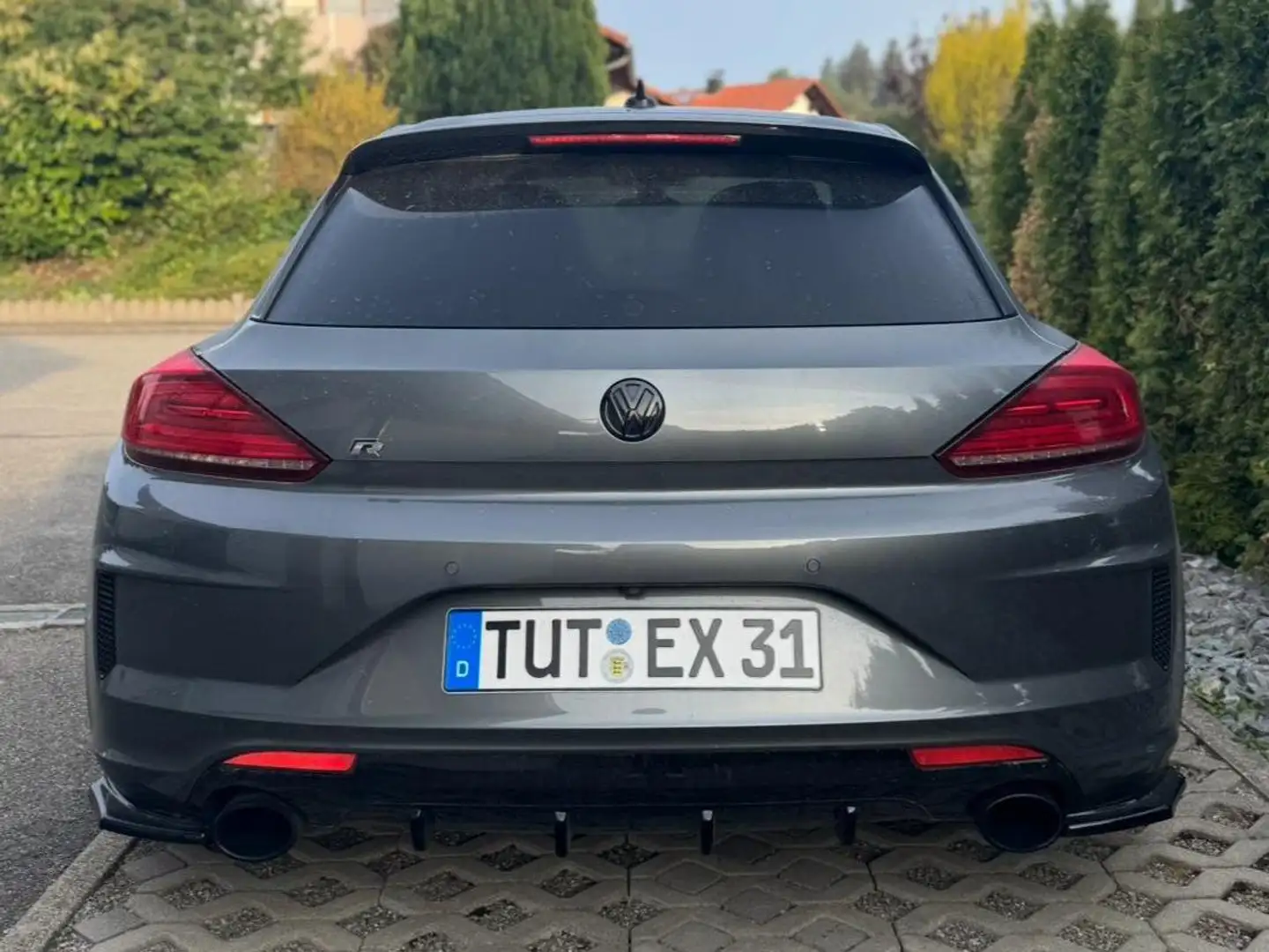 Volkswagen Scirocco Scirocco R DSG Grey - 2