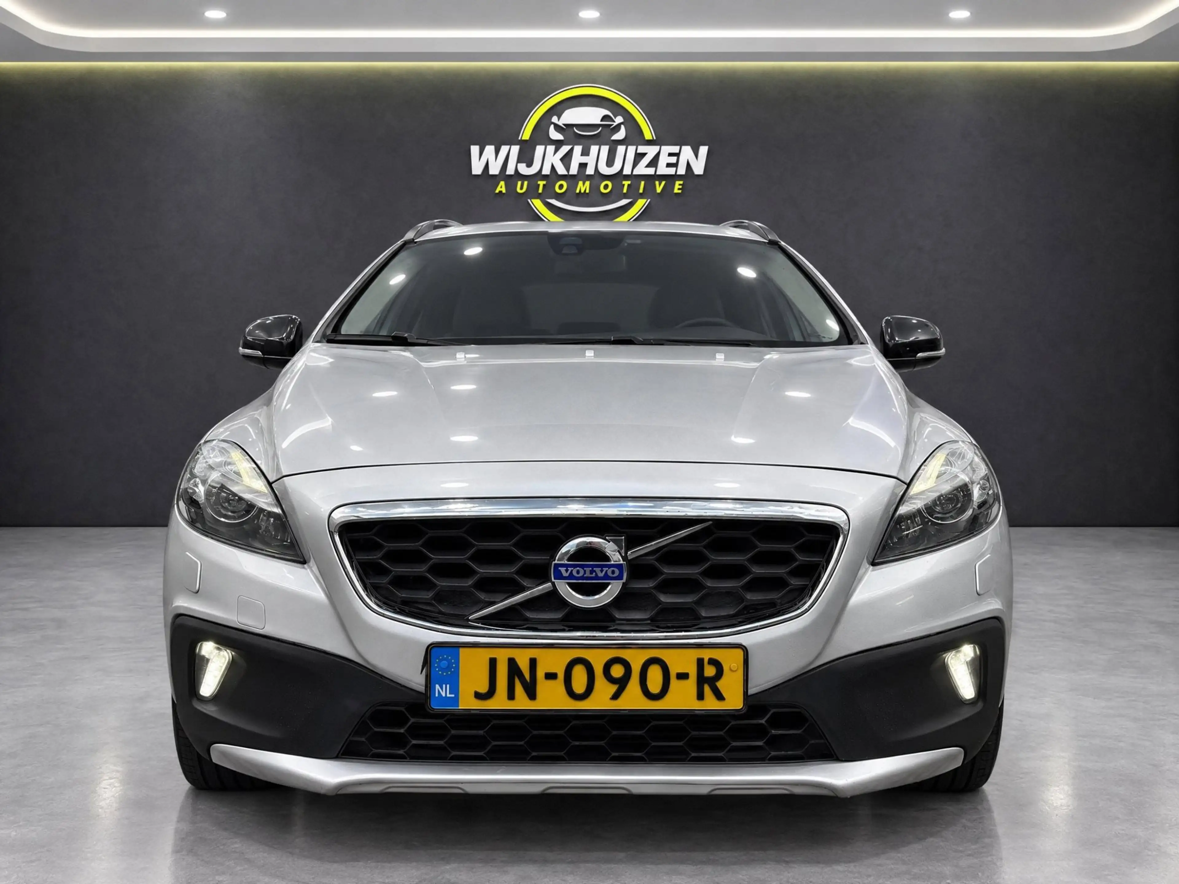 Volvo V40 Cross Country 2.0 T3 Momentum met Climate !!! Cruise !!! Led !!! — photo 2