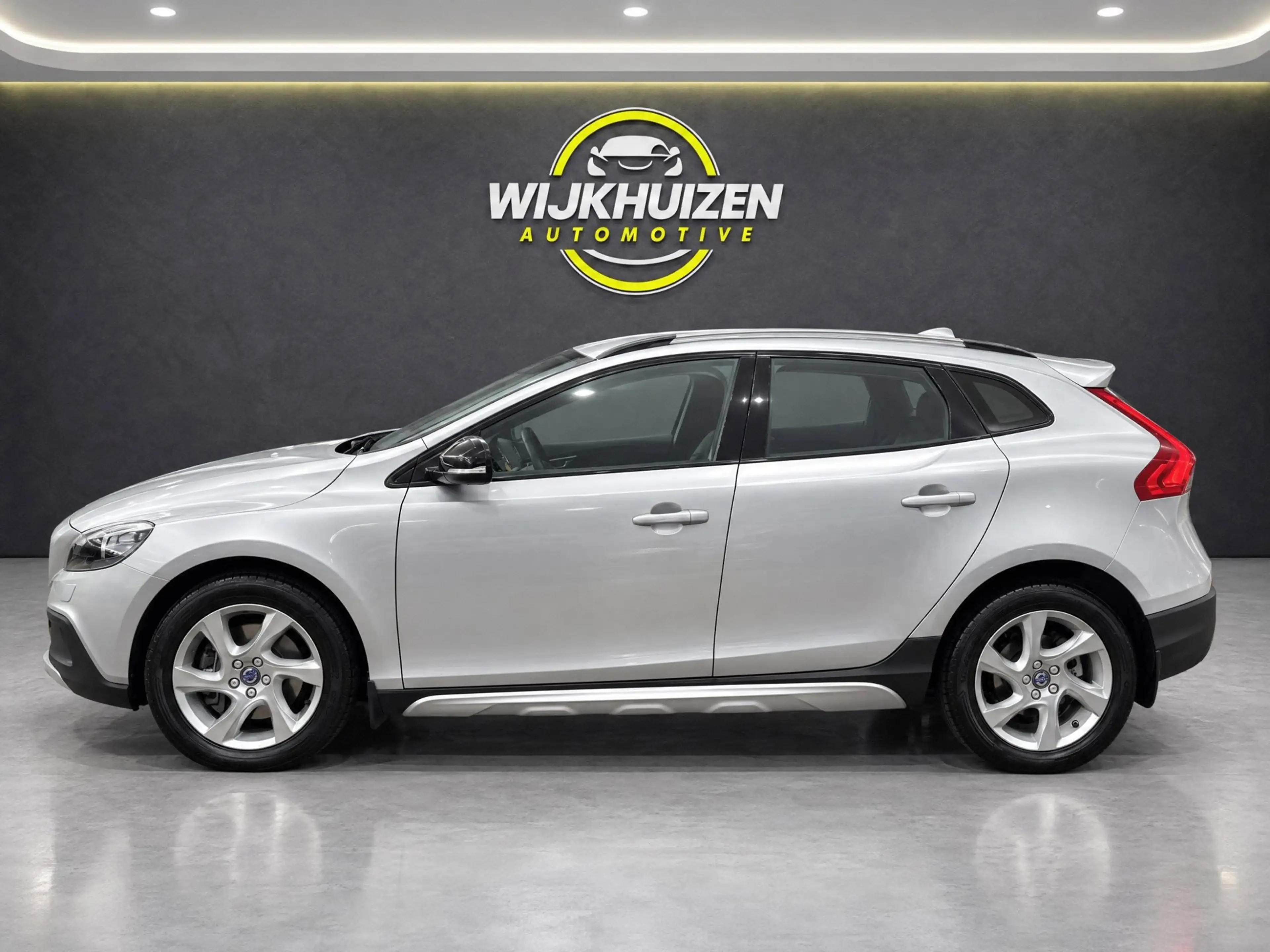 Volvo V40 Cross Country 2.0 T3 Momentum met Climate !!! Cruise !!! Led !!! — photo 8