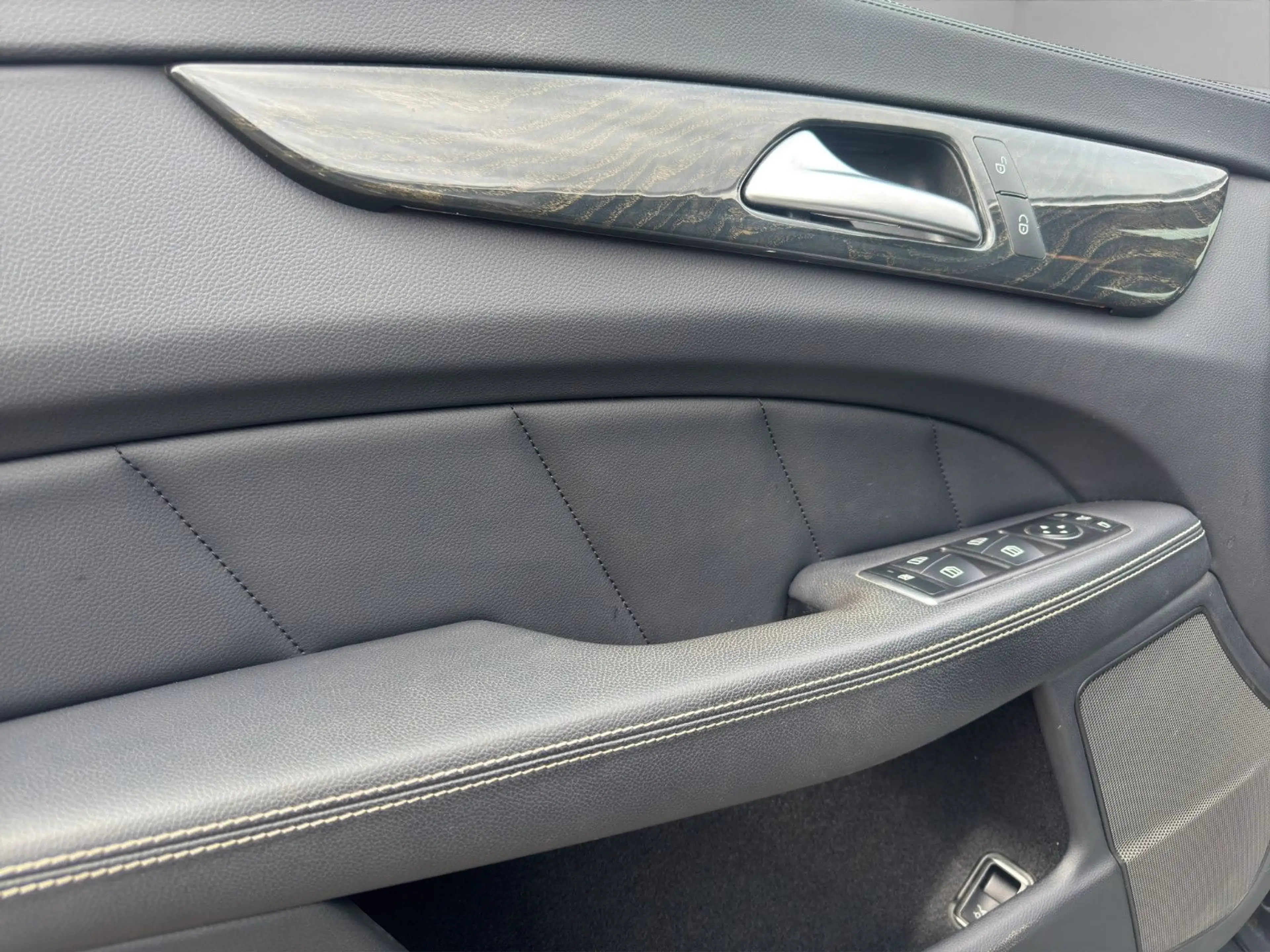 Mercedes-Benz CLS 220 AMG-LINE ULTRAVOLL — photo 14