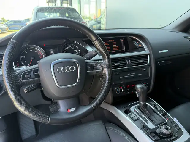 Audi A5 view 4