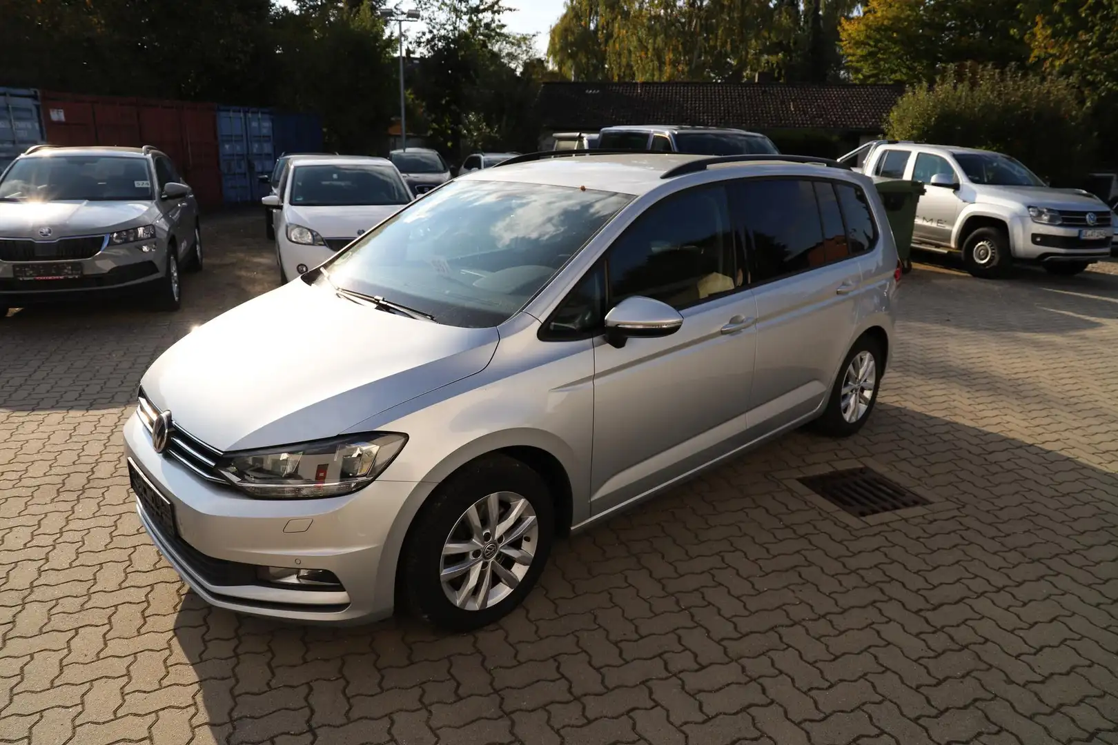 Volkswagen Touran Comfortline 150PS TDI - AHK/Family/SHZ/1.Hd/8-f... Argent - 2