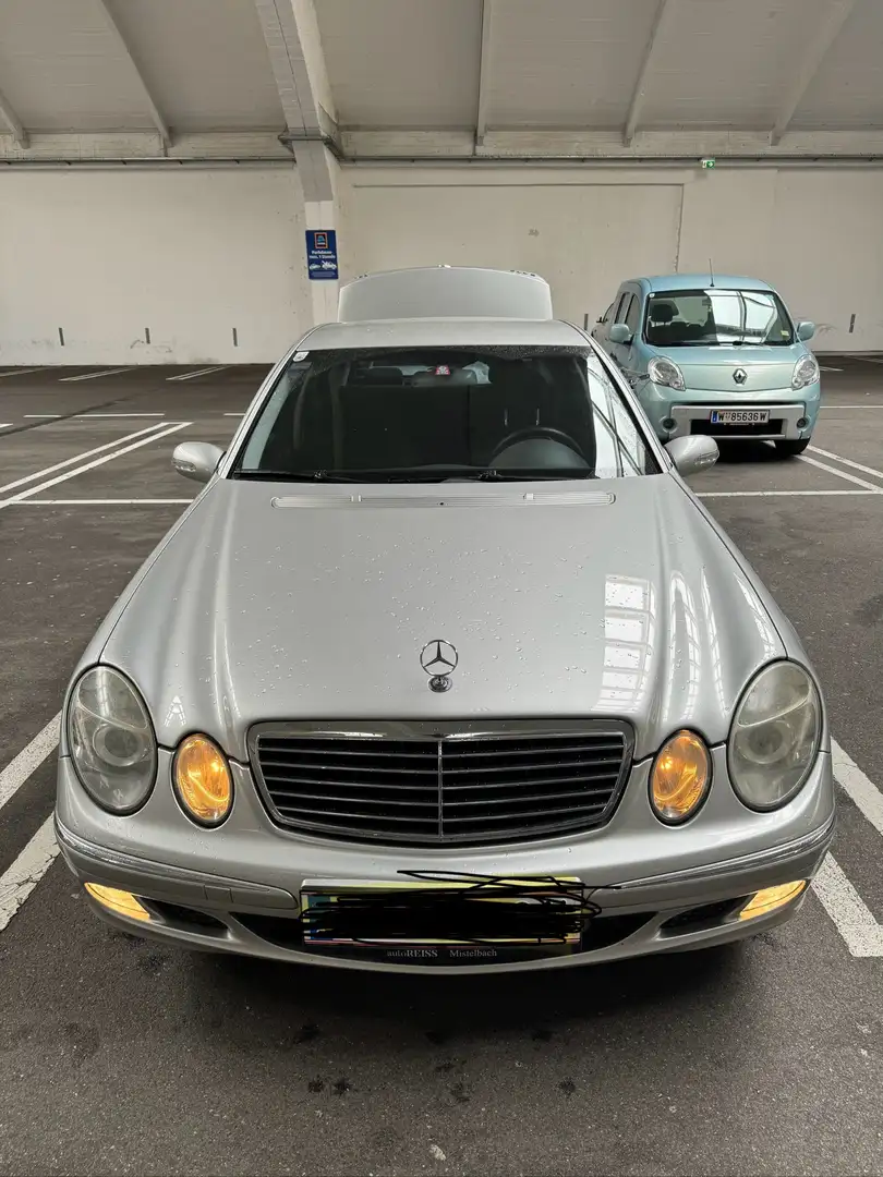 Mercedes-Benz E 220 Elegance CDI Aut. Grau - 1