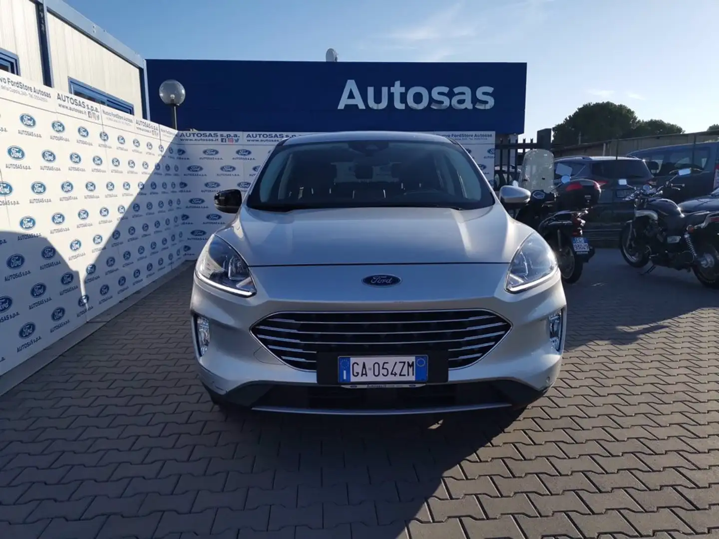 Ford Kuga 1.5 EcoBlue 120 CV 2WD Titanium Grijs - 2