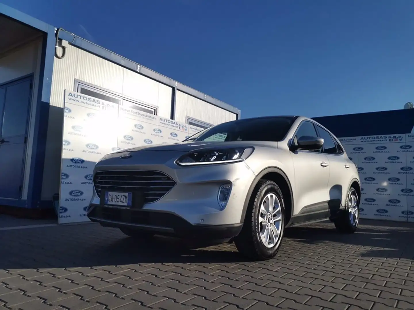Ford Kuga 1.5 EcoBlue 120 CV 2WD Titanium Grijs - 1