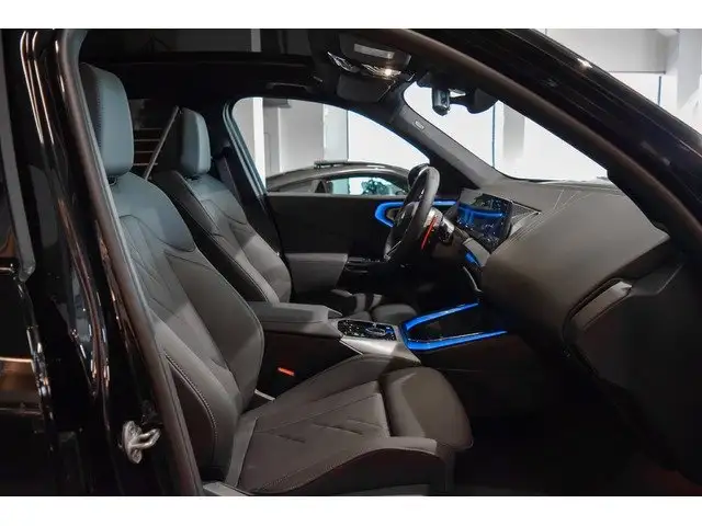 BMW X3 view 6