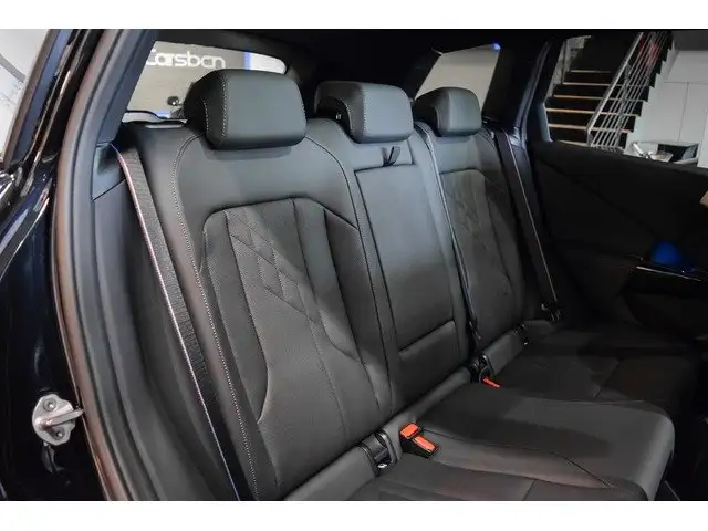 BMW X3 view 12