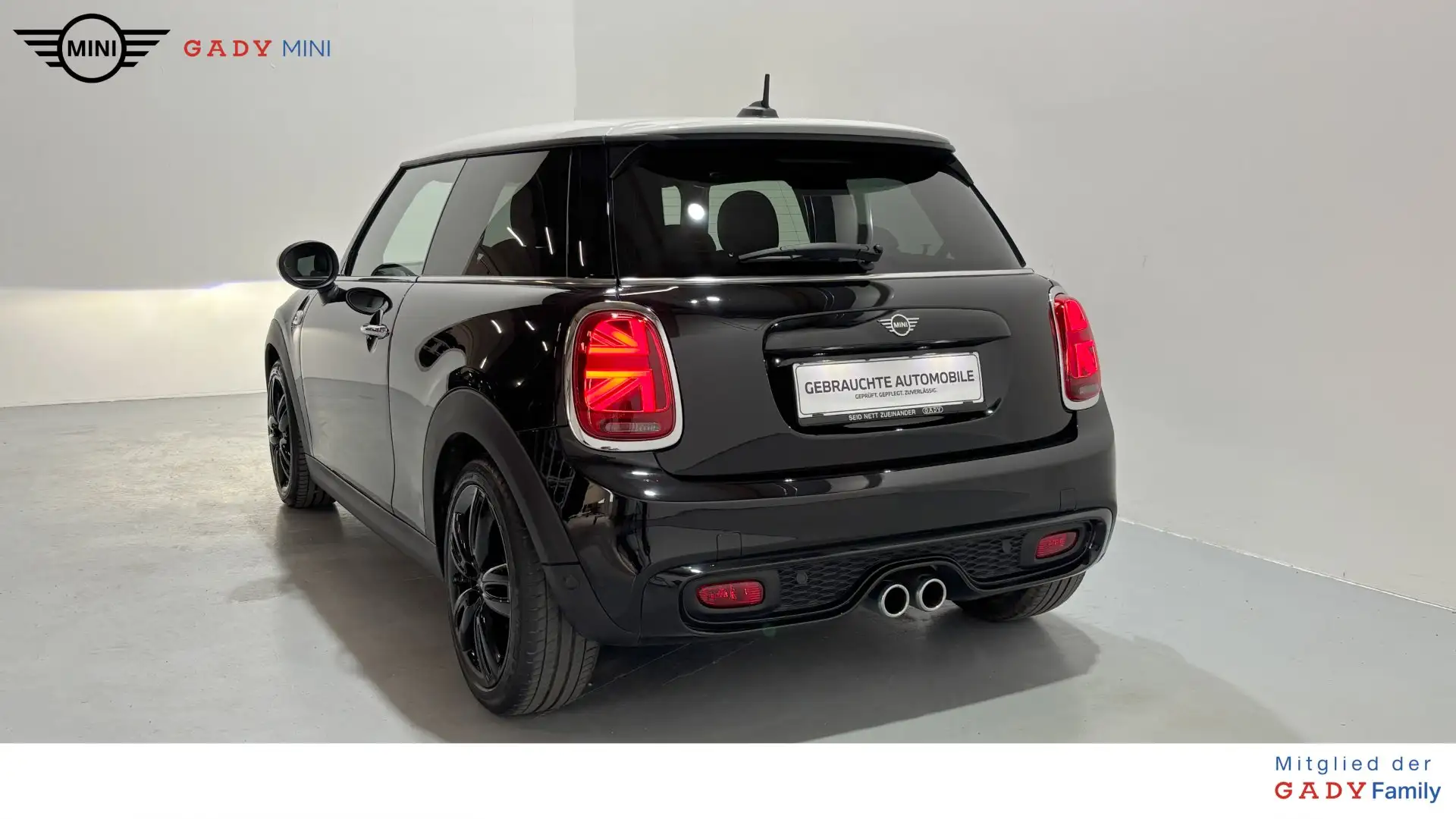 MINI Cooper S Schwarz - 2