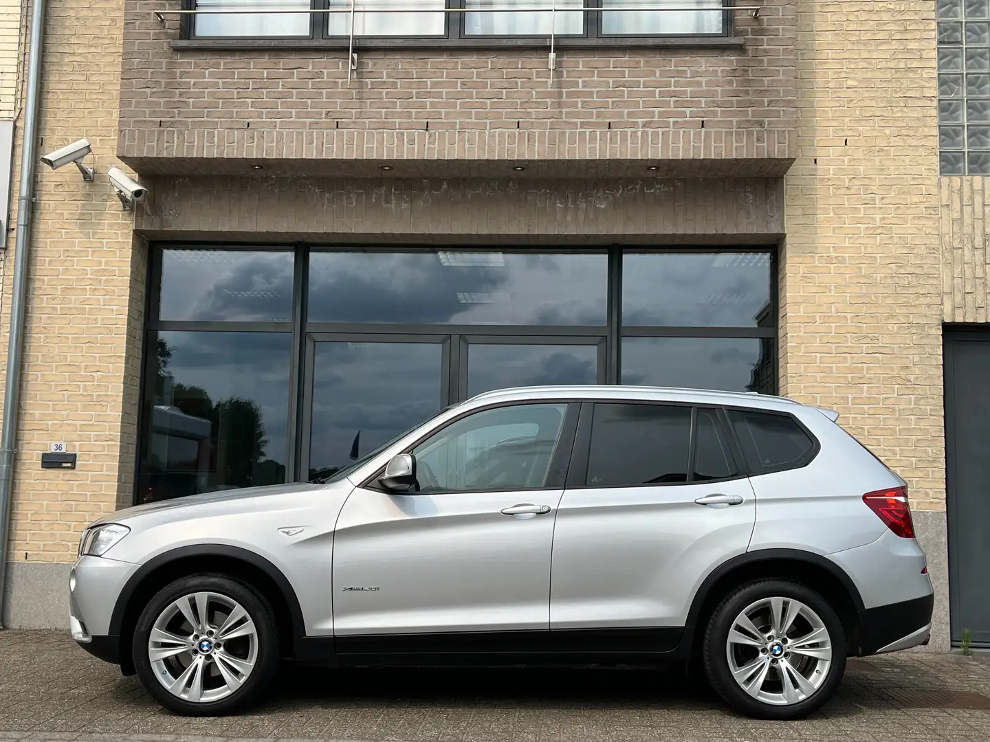 BMW X3 2.0i xDrive20 *LEDER - NAVI - GARANTIE* Gris - 2
