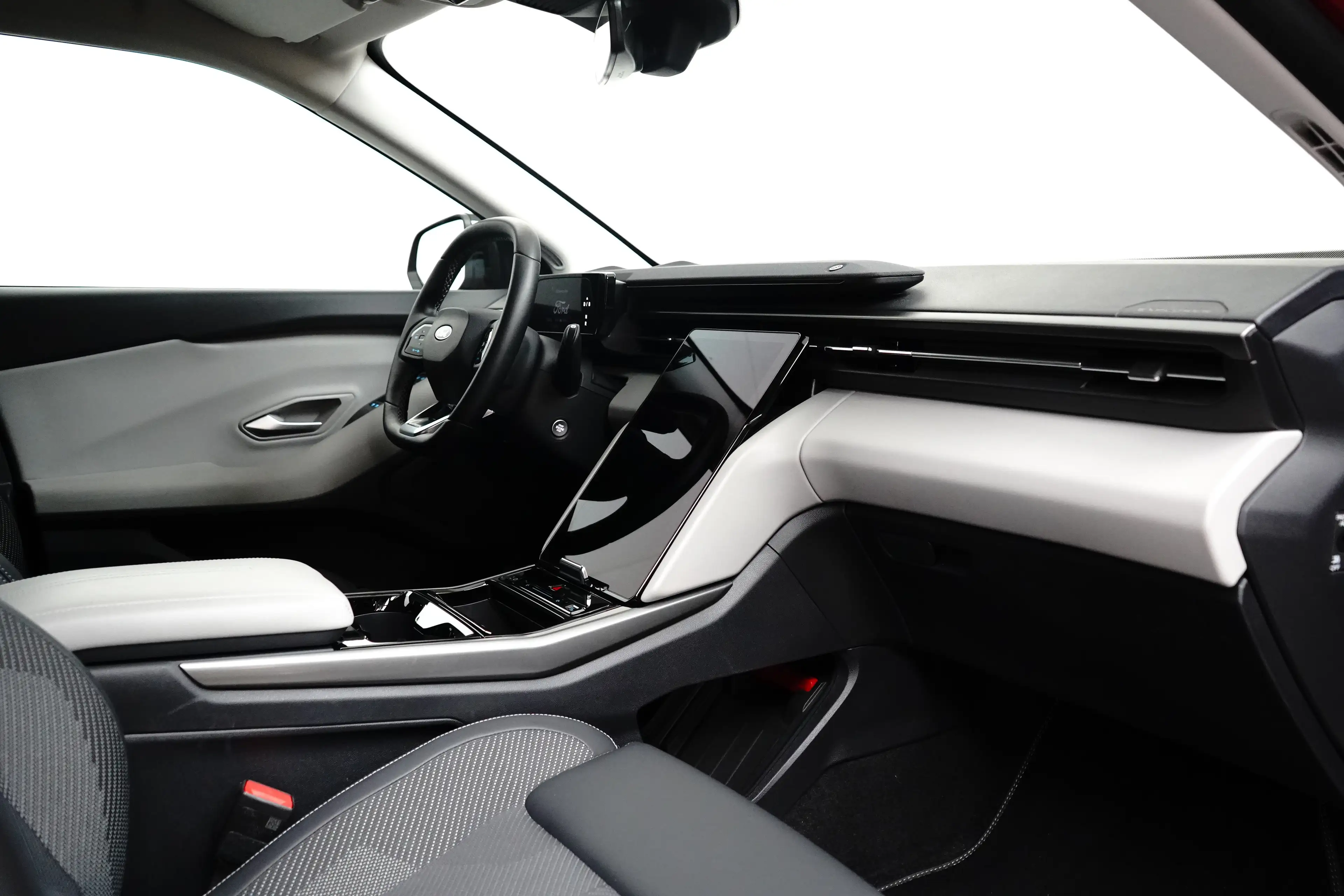 Ford Explorer 79kWh AWD | Comfort Pack 1 & 2 | Driver Assistance — photo 13