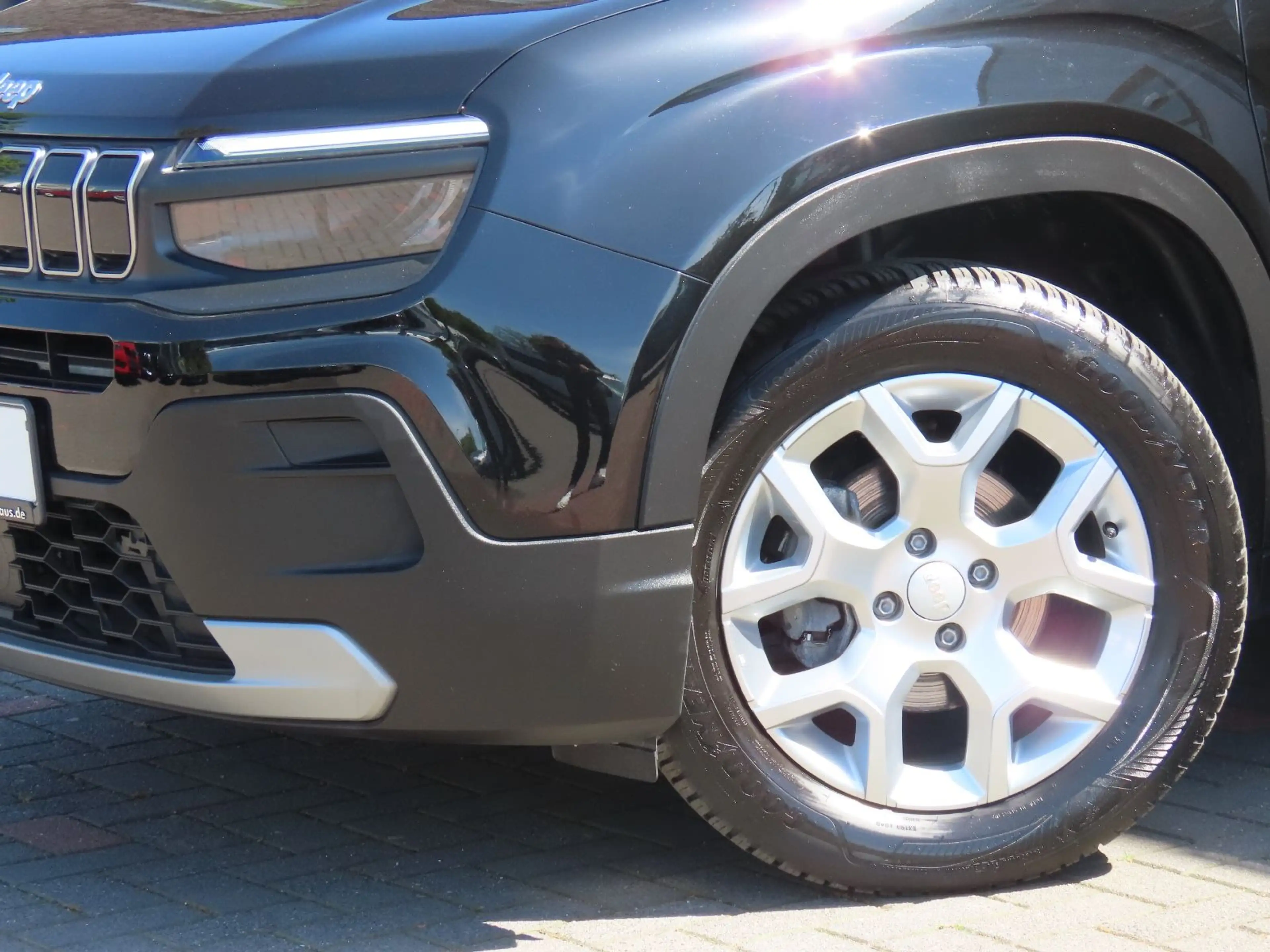Jeep Avenger 1.2 GSE T3 GDI Klimaauto. CarPlay PDC — photo 5