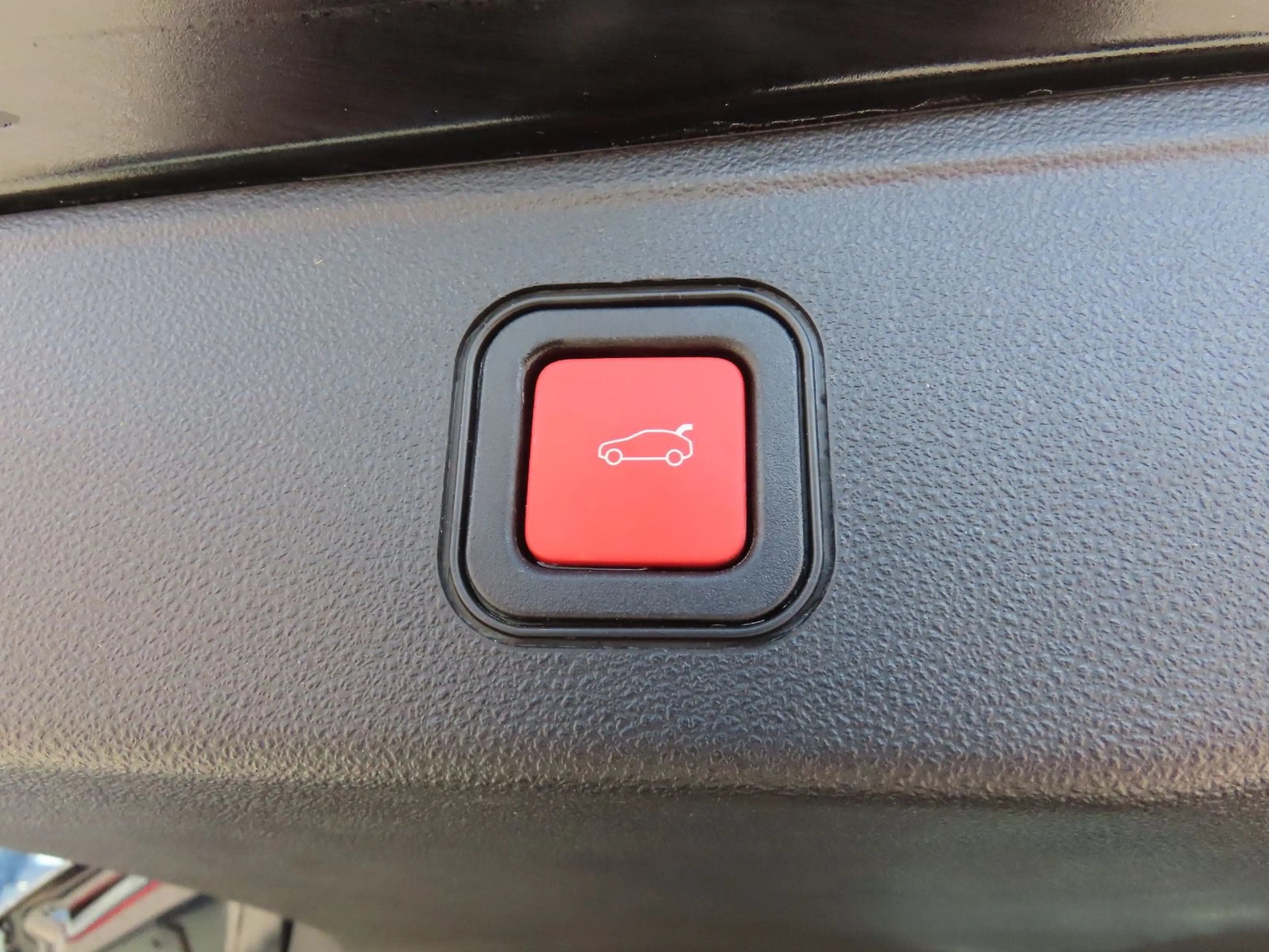 Jeep Avenger 1.2 GSE T3 GDI Klimaauto. CarPlay PDC — photo 9
