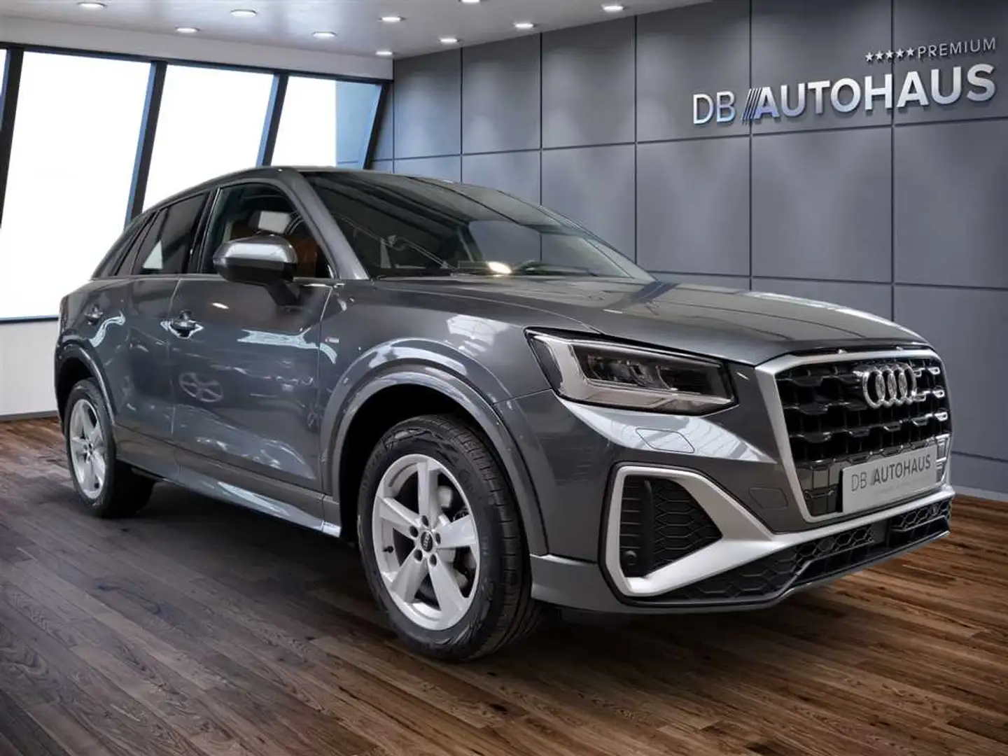 Audi Q2 S line 35 1.5 TFSI E tronic Grigio - 2