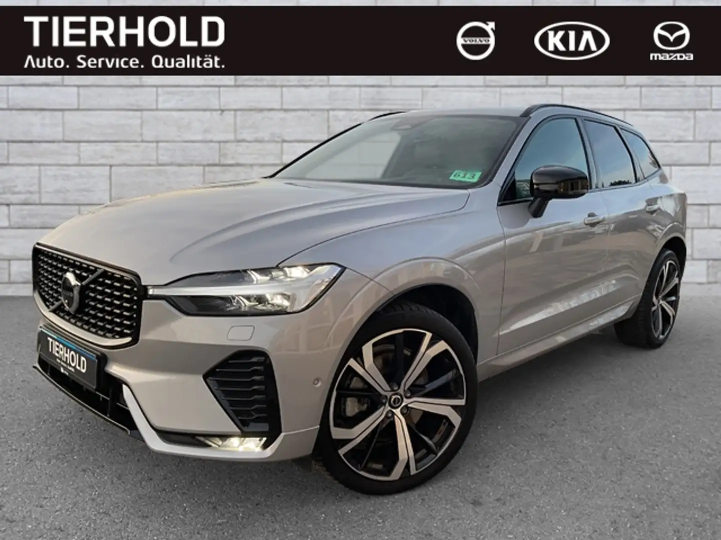 Volvo XC60 B4 Plus Dark 2WD ACC 360° HK 21" Google Silber - 2