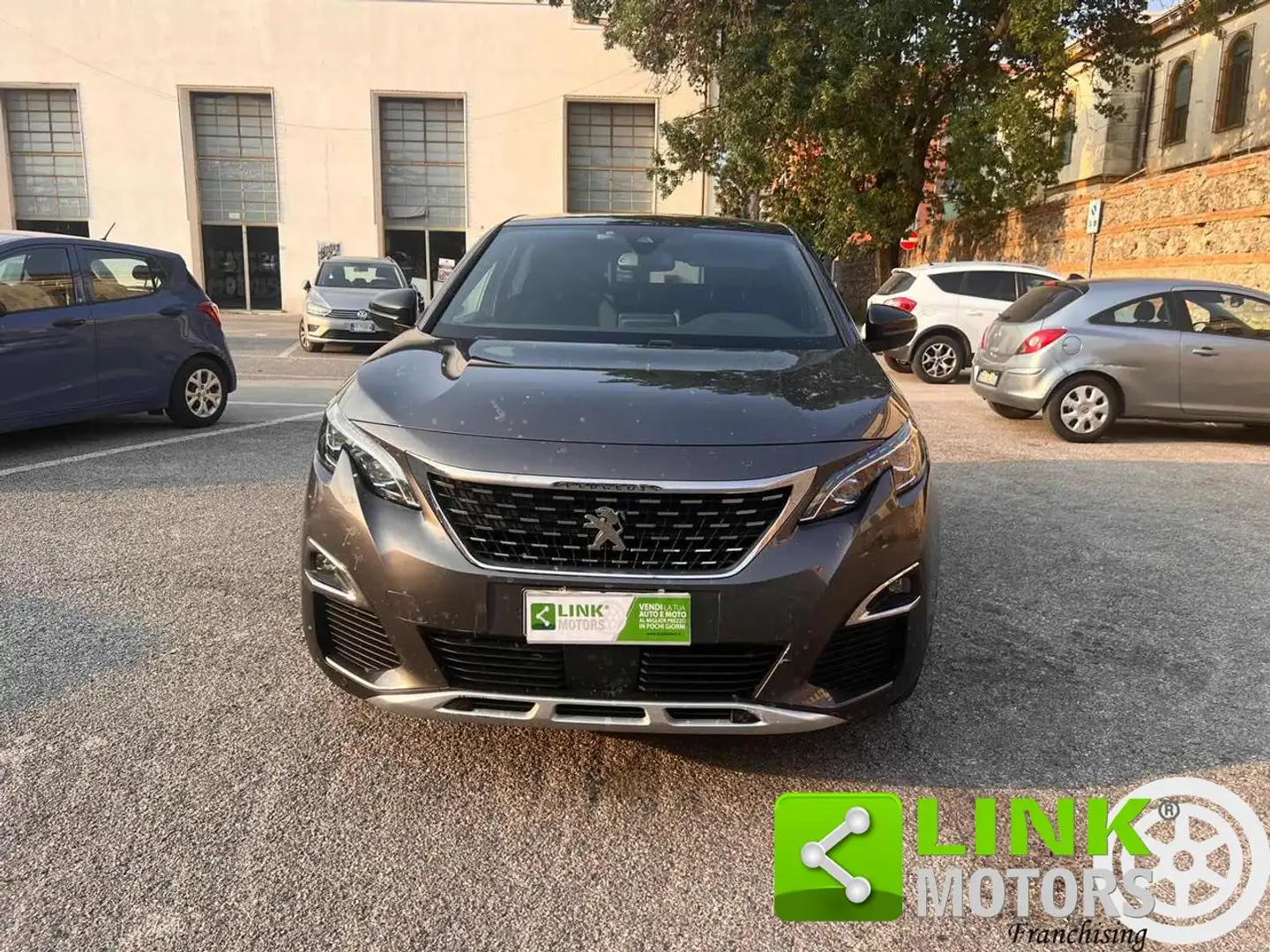 Peugeot 3008 BlueHDi 130 S&S EAT8 GT Line Gris - 2