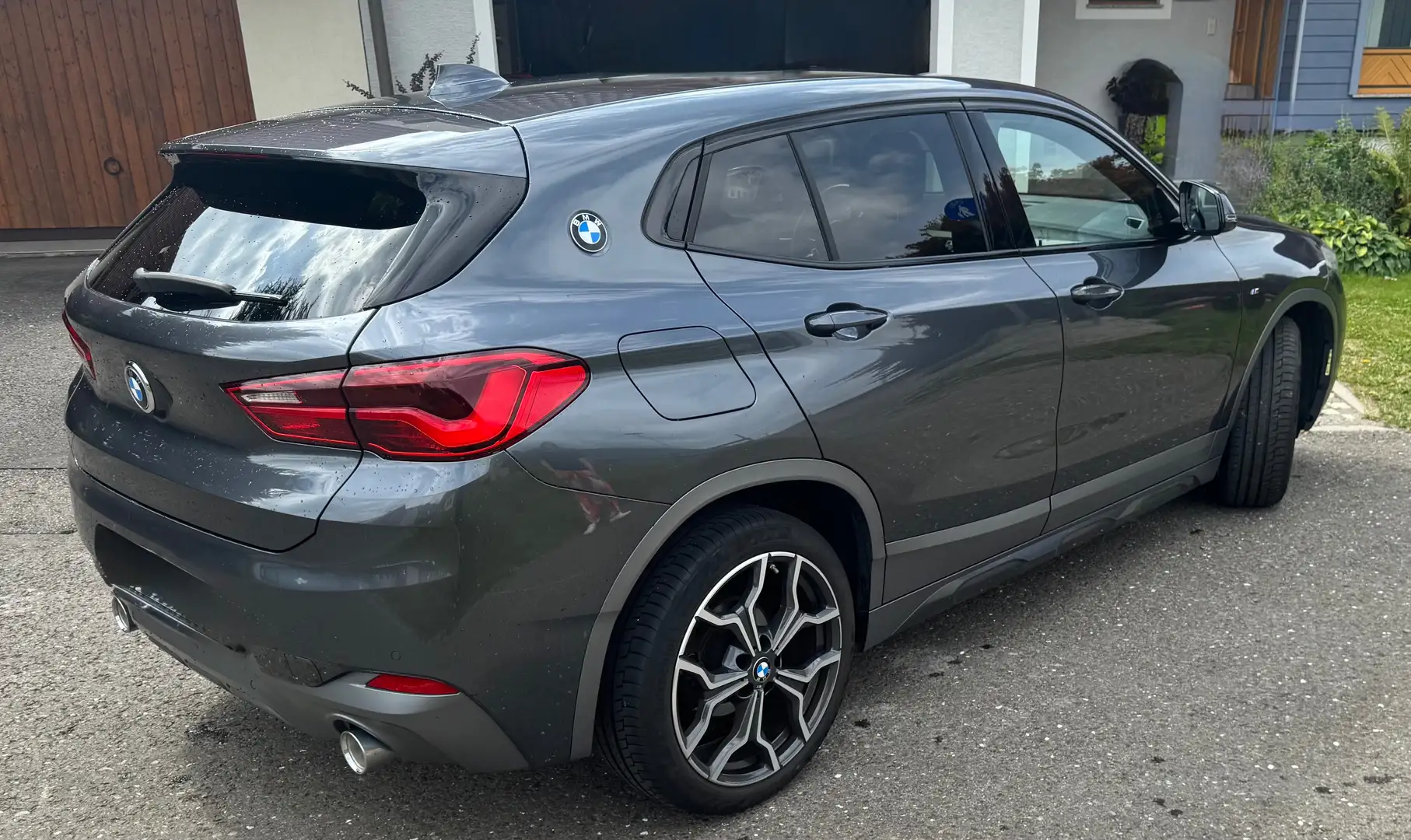 BMW X2 X2 sDrive 18d Aut. Grau - 2