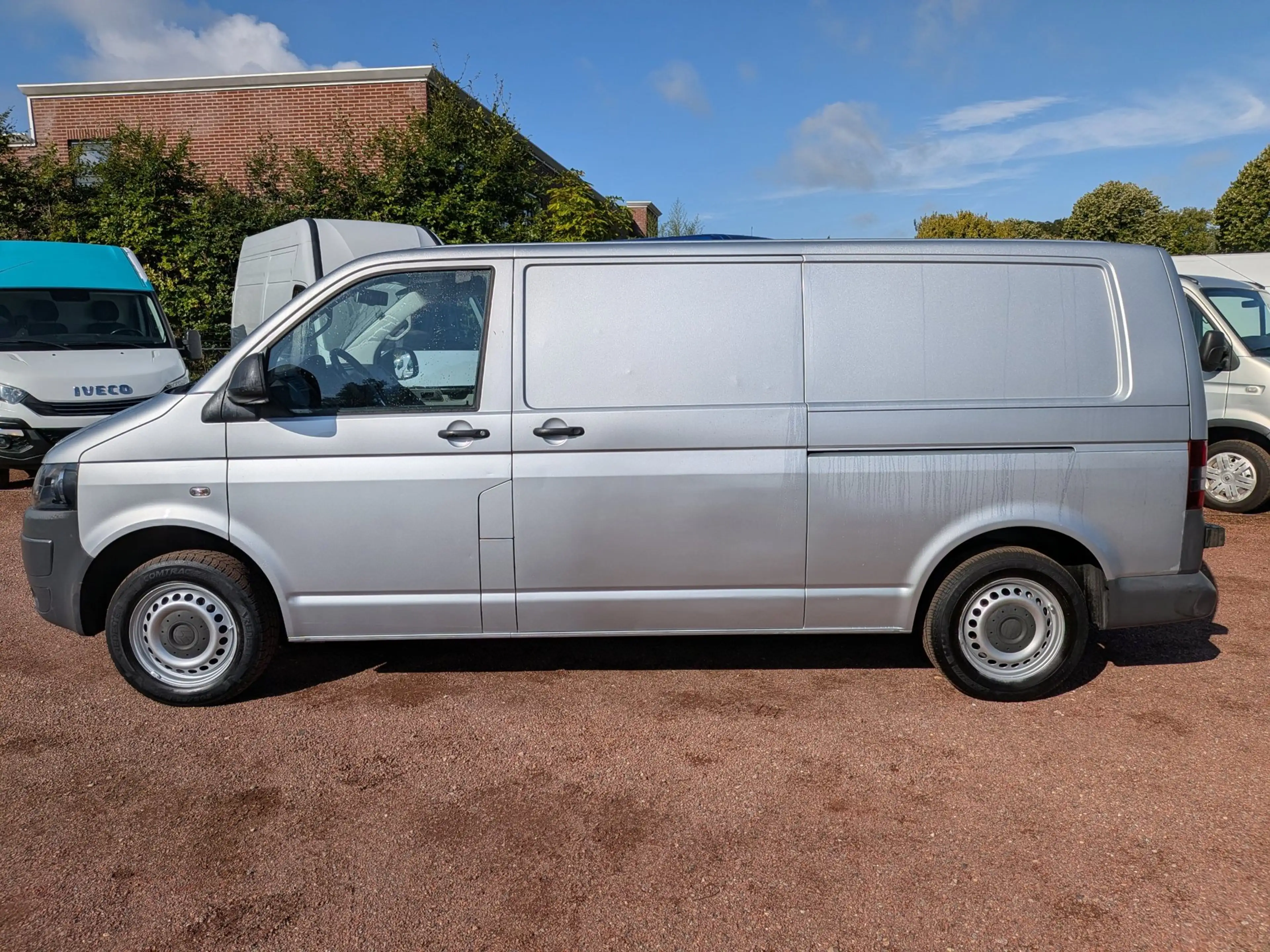 Volkswagen Transporter 2.0 TDI L2H1 Airco / Cruise — photo 2