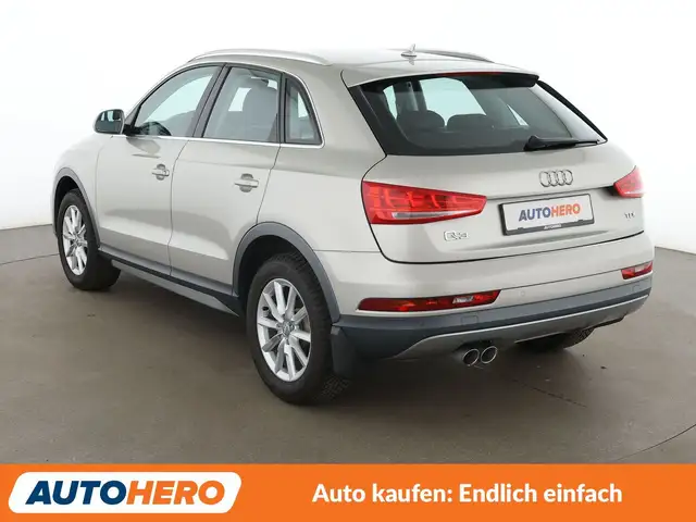 Audi Q3 view 4