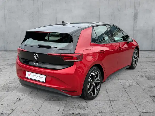 Volkswagen Id.3 view 6