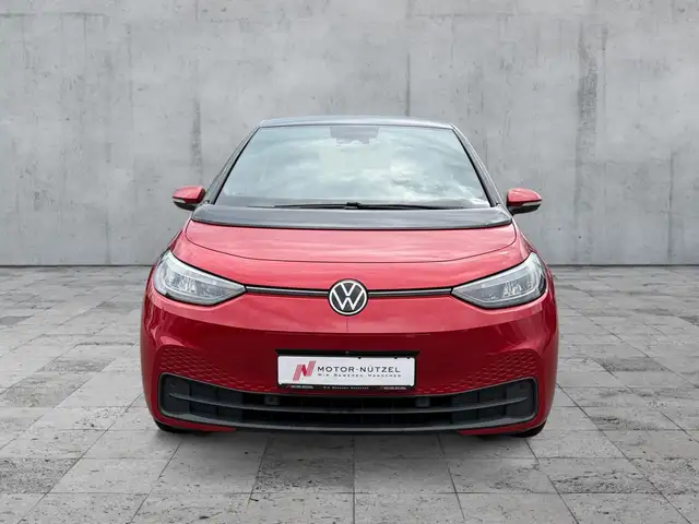 Volkswagen Id.3 view 3