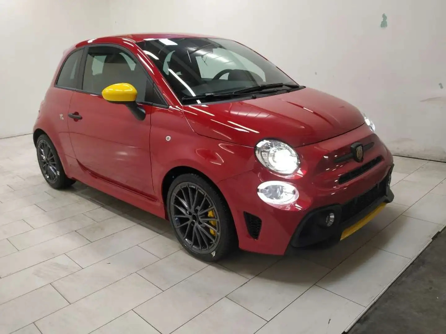 Abarth 695 1.4 t-jet 180cv Rosso - 1