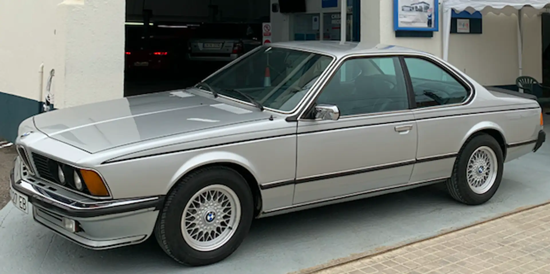 BMW 635 CSi Argent - 1