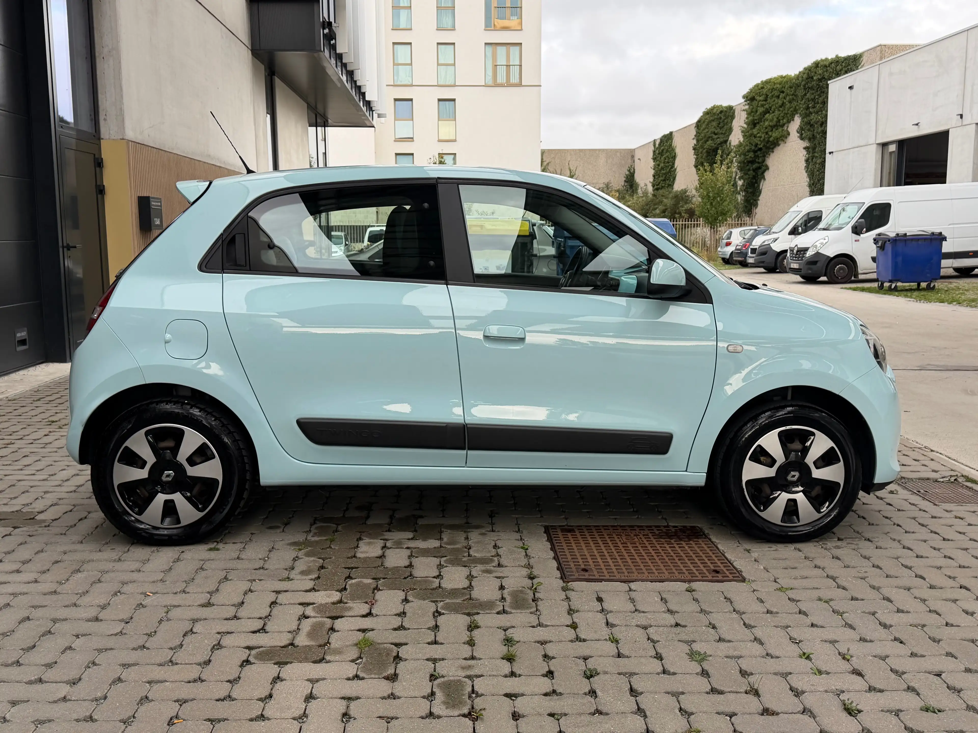 Renault Twingo Twingo 1.0i SCe Intens S — photo 6