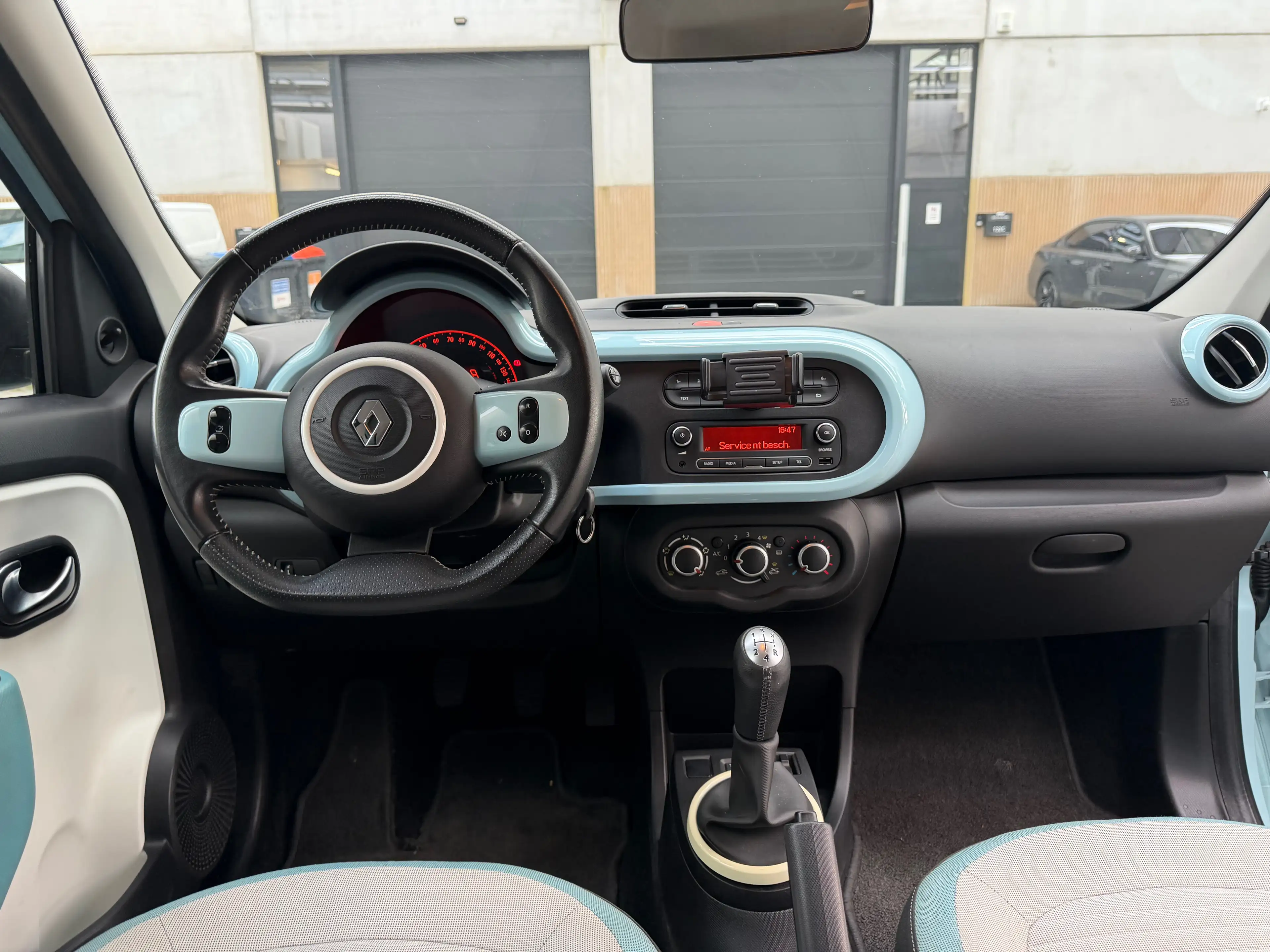 Renault Twingo Twingo 1.0i SCe Intens S — photo 13