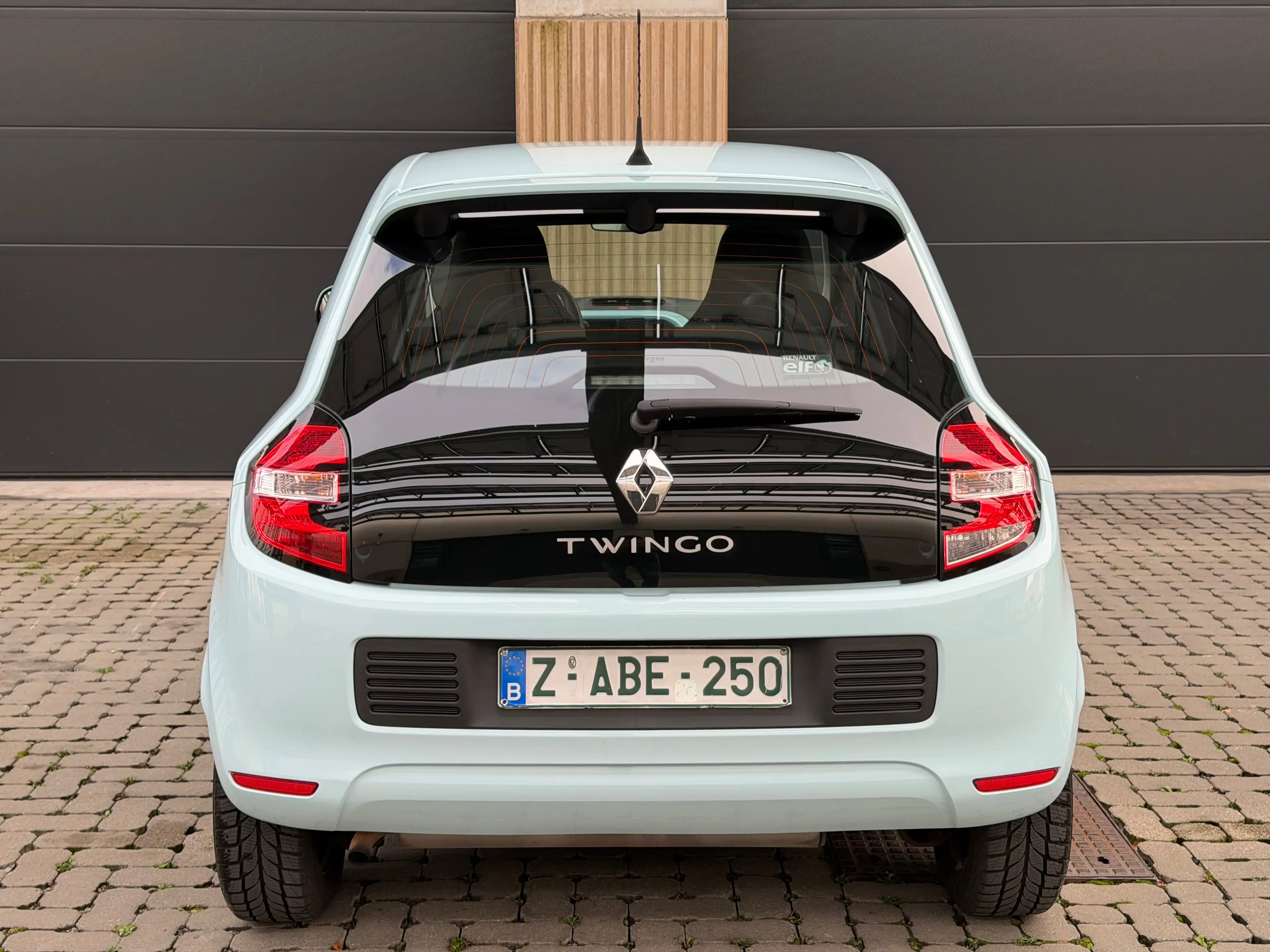 Renault Twingo Twingo 1.0i SCe Intens S — photo 4