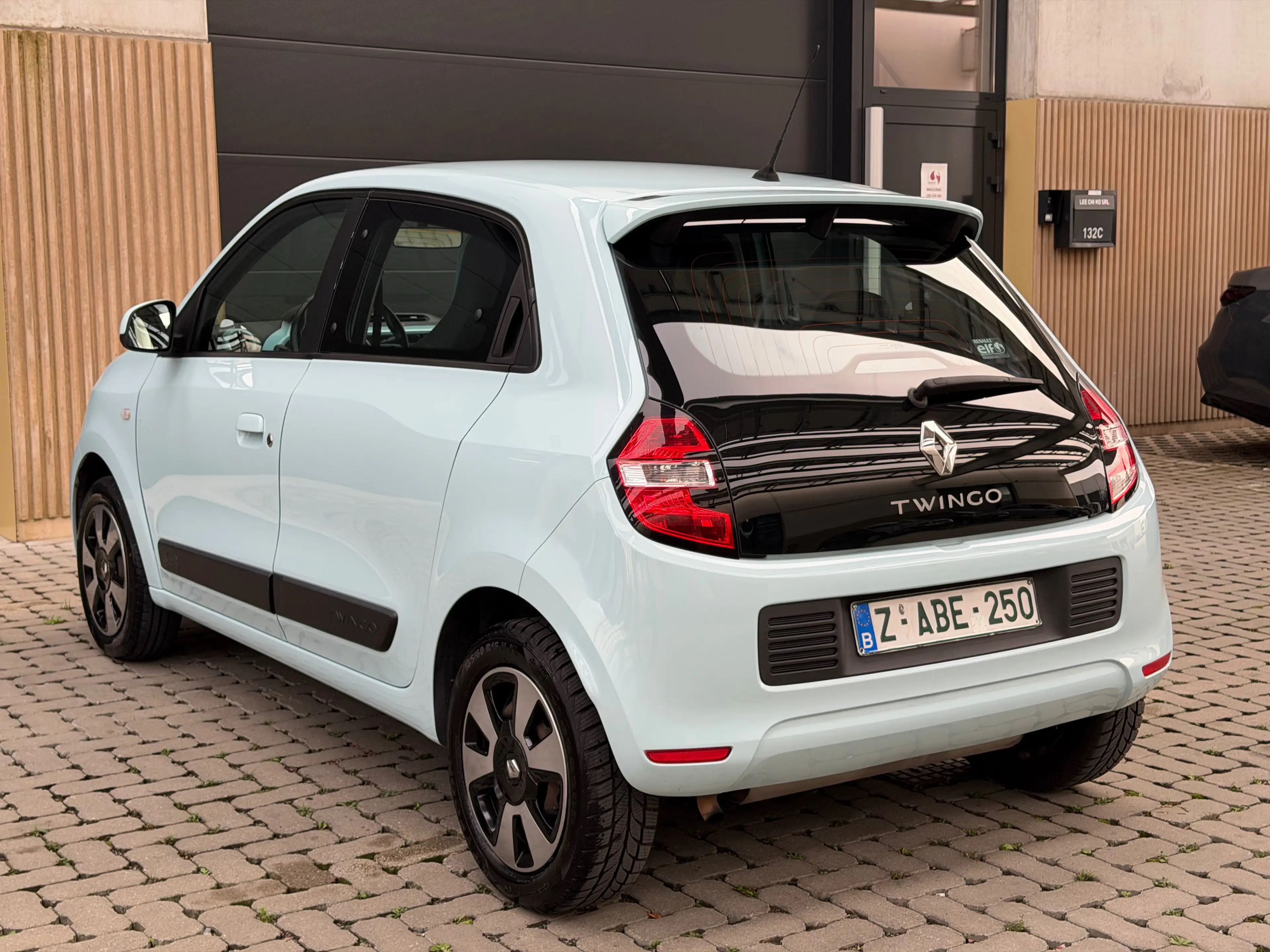 Renault Twingo Twingo 1.0i SCe Intens S — photo 3