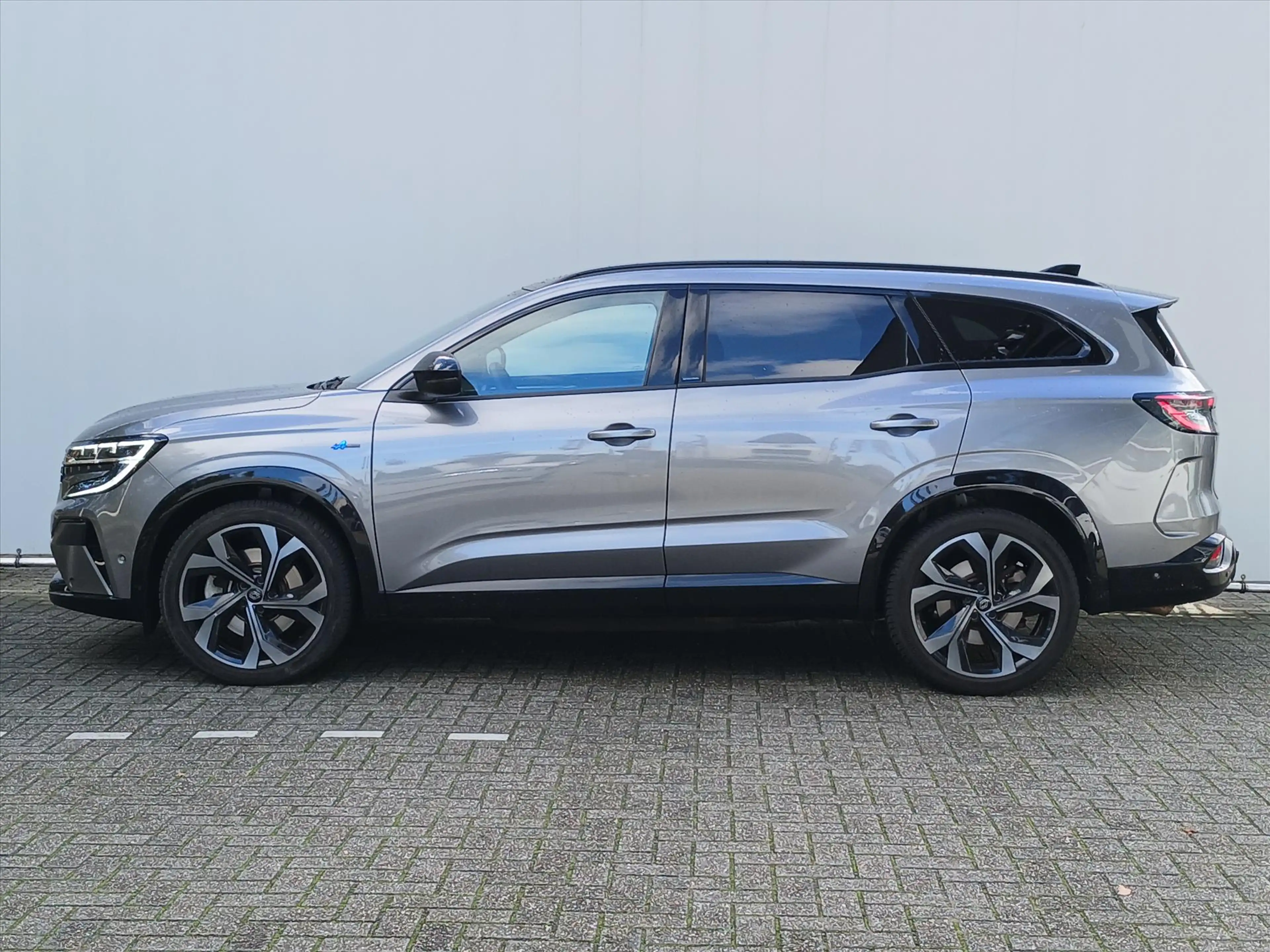 Renault Espace E-Tech Hybrid Esprit Alpine / Navi / Cruise en Cli — photo 8