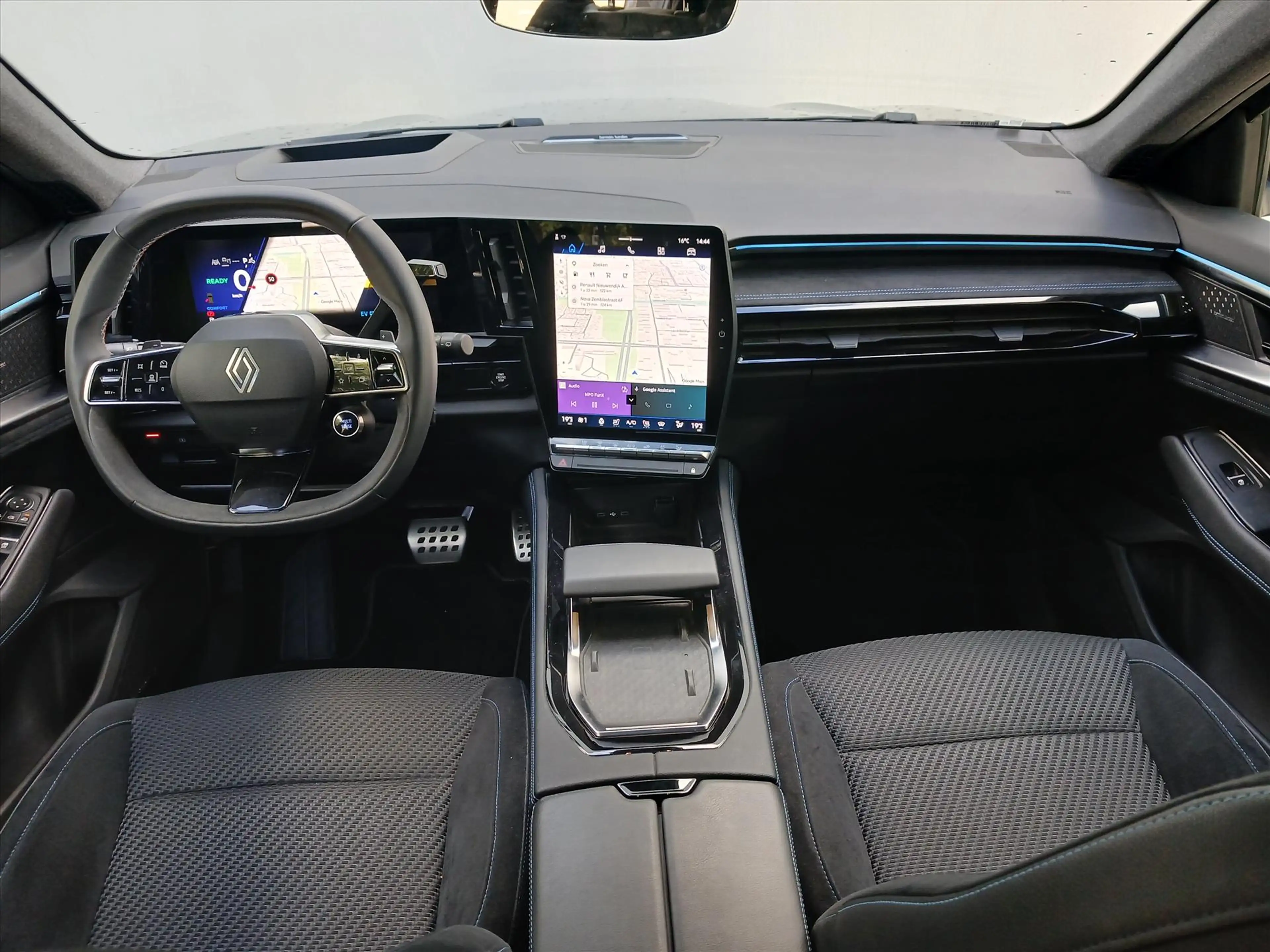 Renault Espace E-Tech Hybrid Esprit Alpine / Navi / Cruise en Cli — photo 14