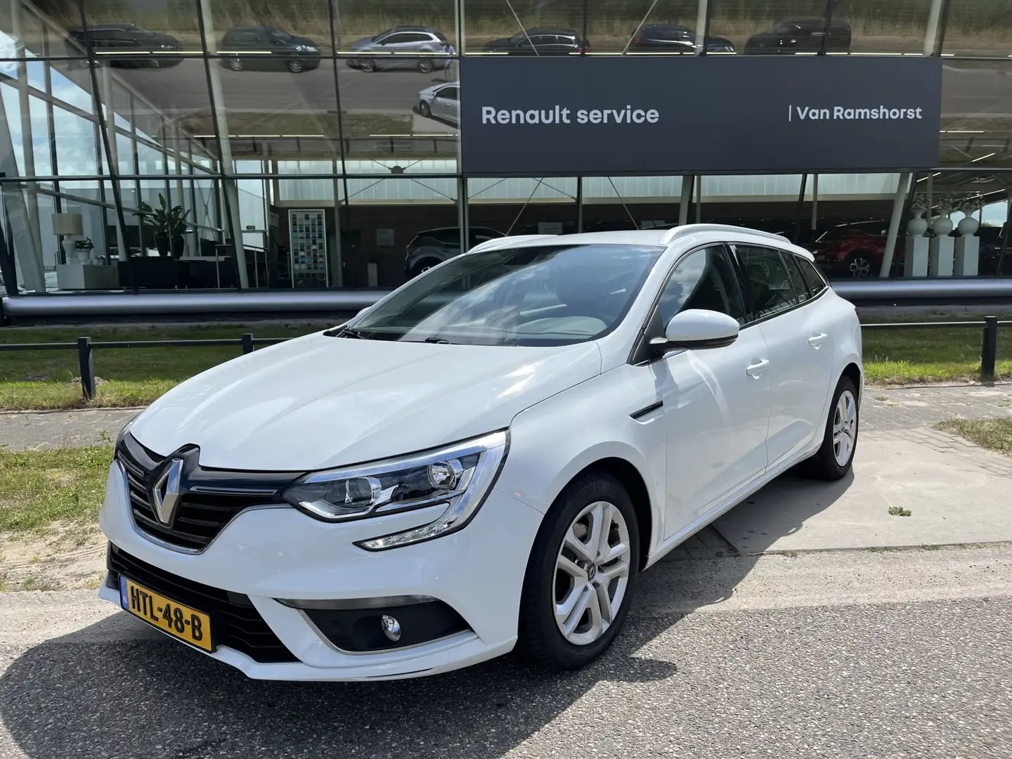 Renault Megane Estate 1.3 TCe 140 PK Business / Dealer onderhoude Wit - 1
