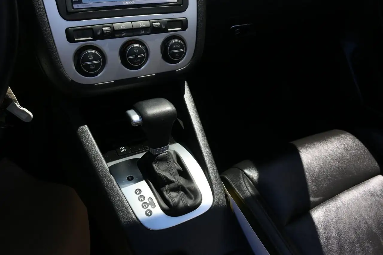 Volkswagen Eos photo Volkswagen Eos