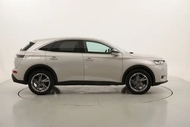DS Automobiles DS 7 Crossback view 6