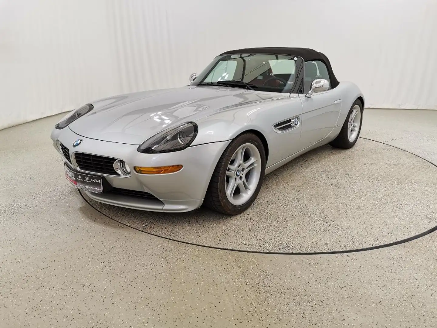 BMW Z8 srebrna - 2
