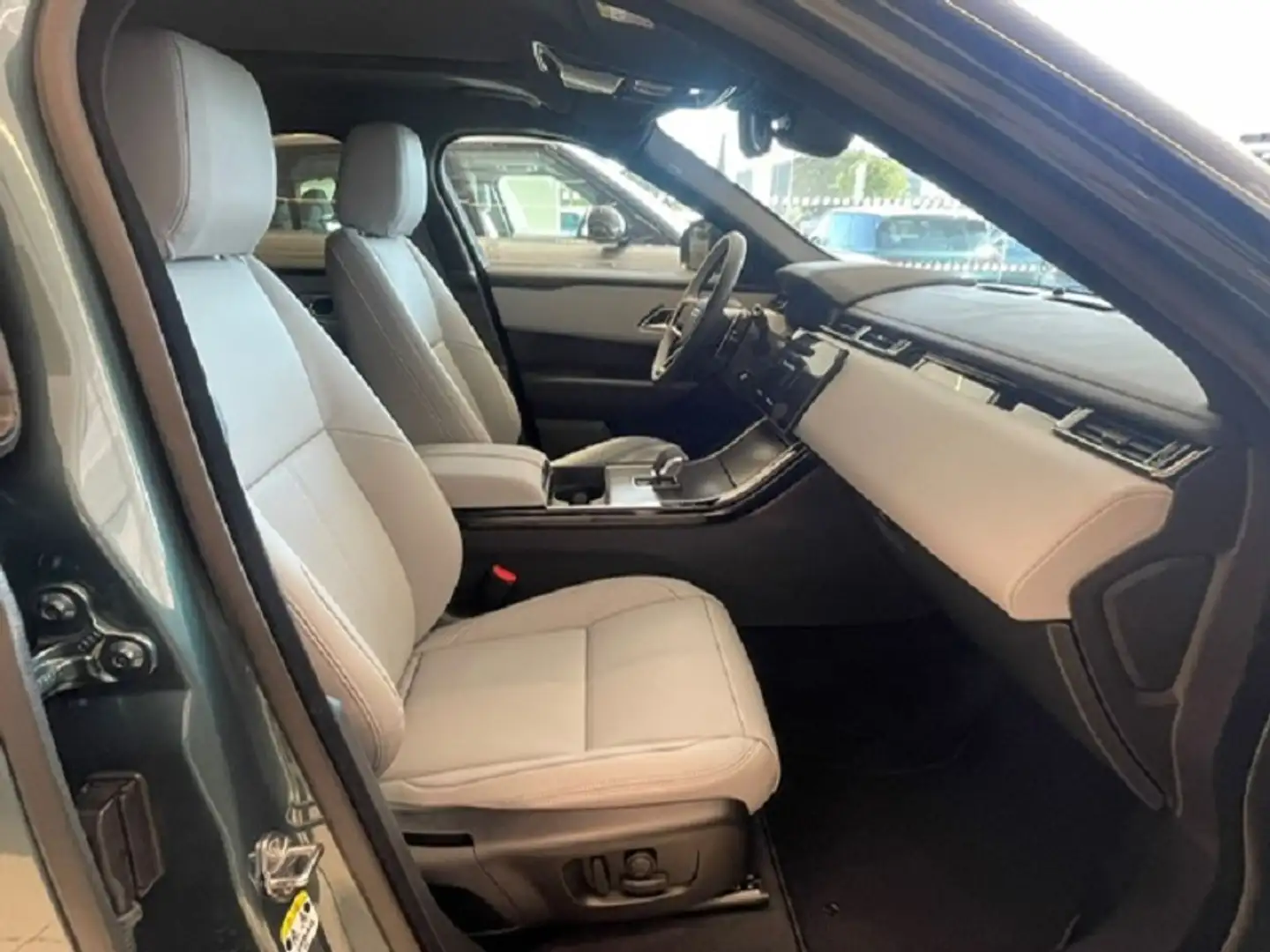 Land Rover Range Rover Velar 2.0 P400E DYNAMIC SE AUTO 4WD 404 5P - 2