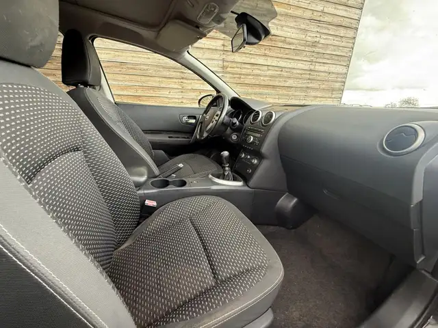Nissan Qashqai view 18