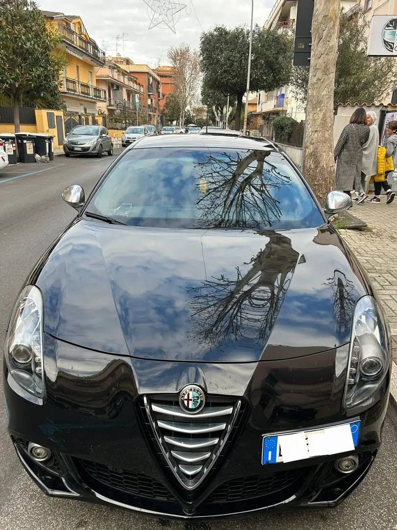 Alfa Romeo Giulietta Чорний - 2