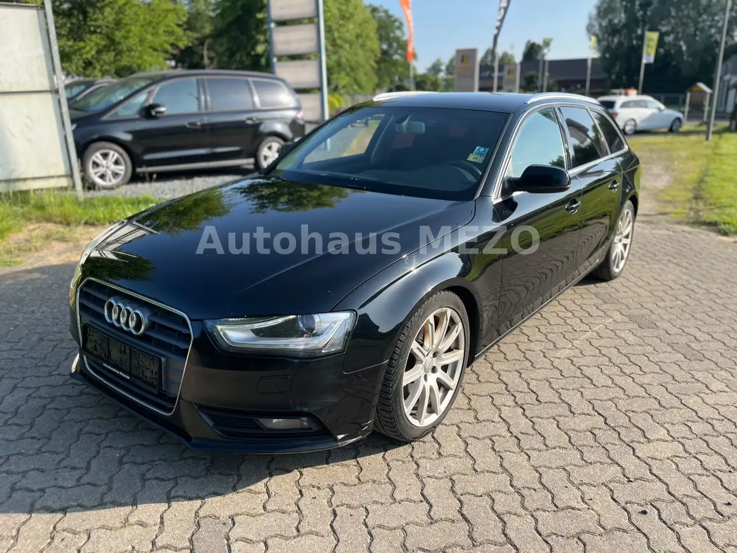 Audi A4 Avant Ambiente/ LED/ AHK/ Automatik Schwarz - 2