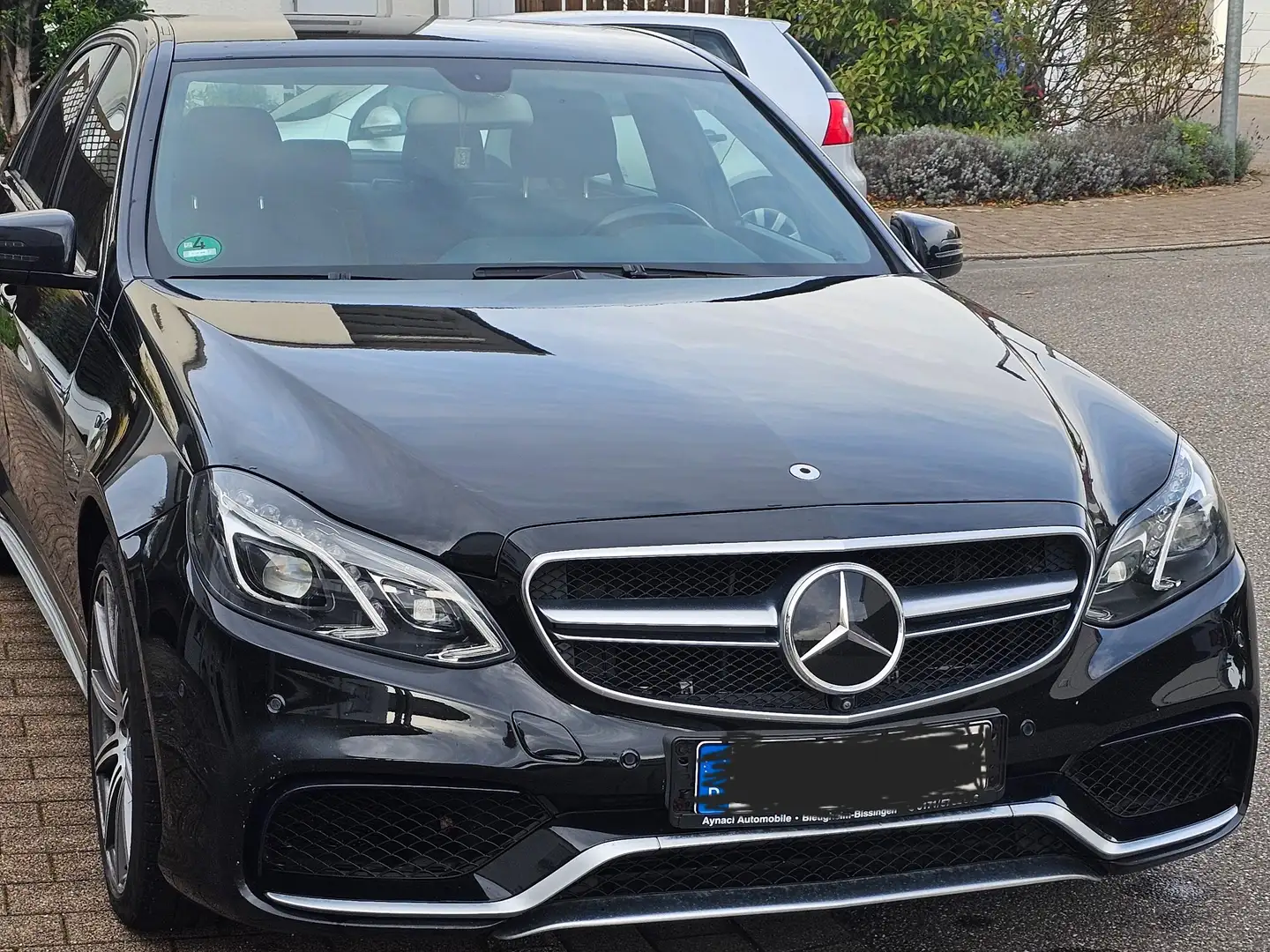 Mercedes-Benz E 220 E220 CDI Schwarz - 1