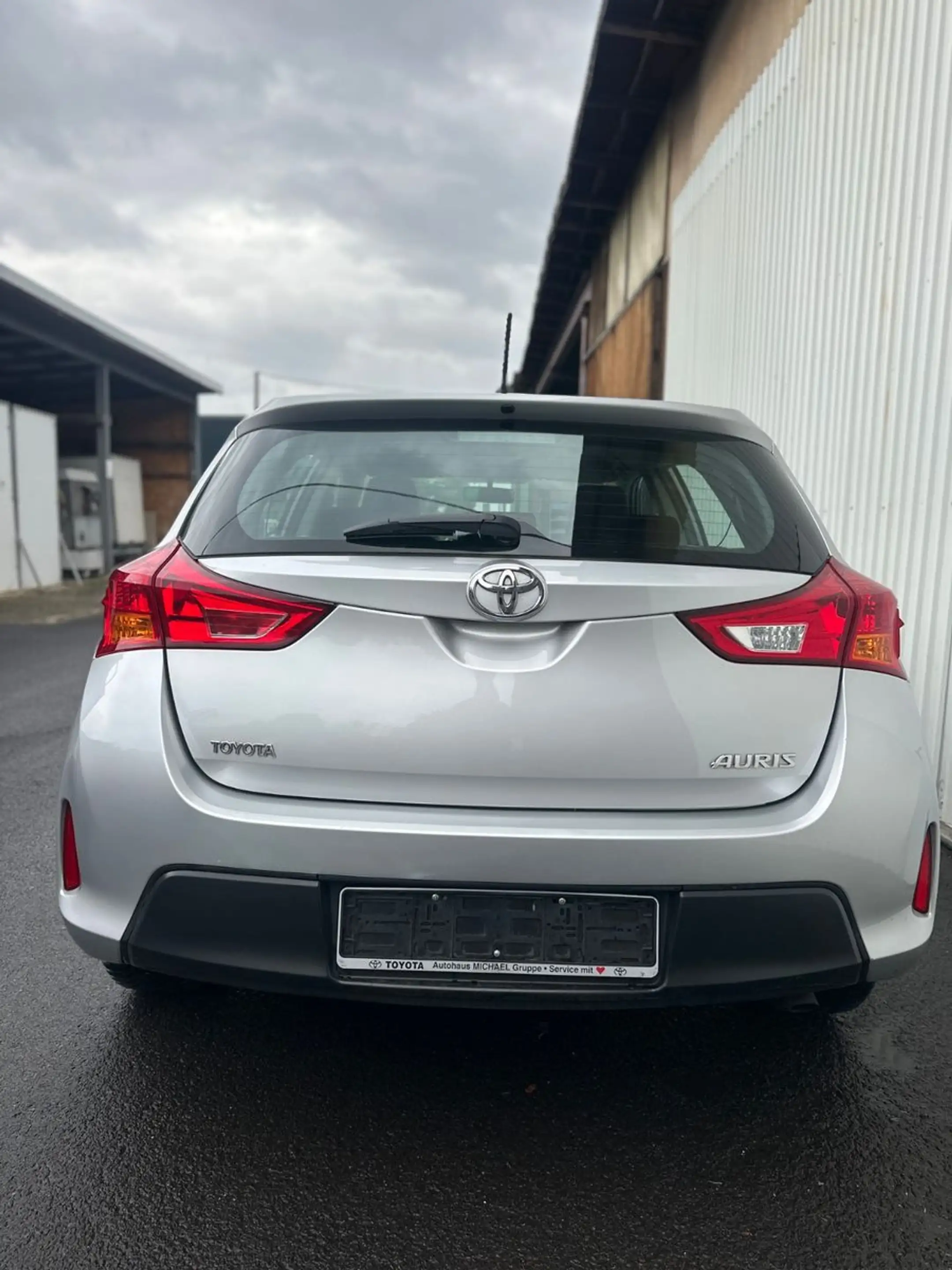 Toyota Auris 1.33-VVT-i 1 Besitzer — photo 6
