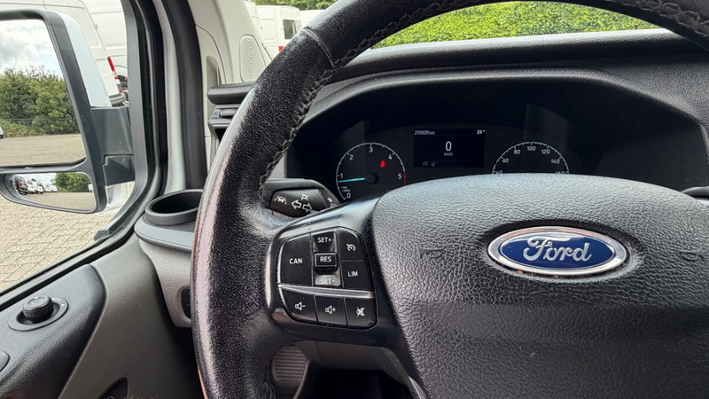 Ford Transit Custom 2.0 TDCI 96KW 131PK AUTOMAAT EURO 6 AIRCO/ CRUISE — photo 23