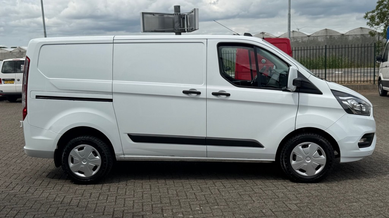 Ford Transit Custom 2.0 TDCI 96KW 131PK AUTOMAAT EURO 6 AIRCO/ CRUISE — photo 4