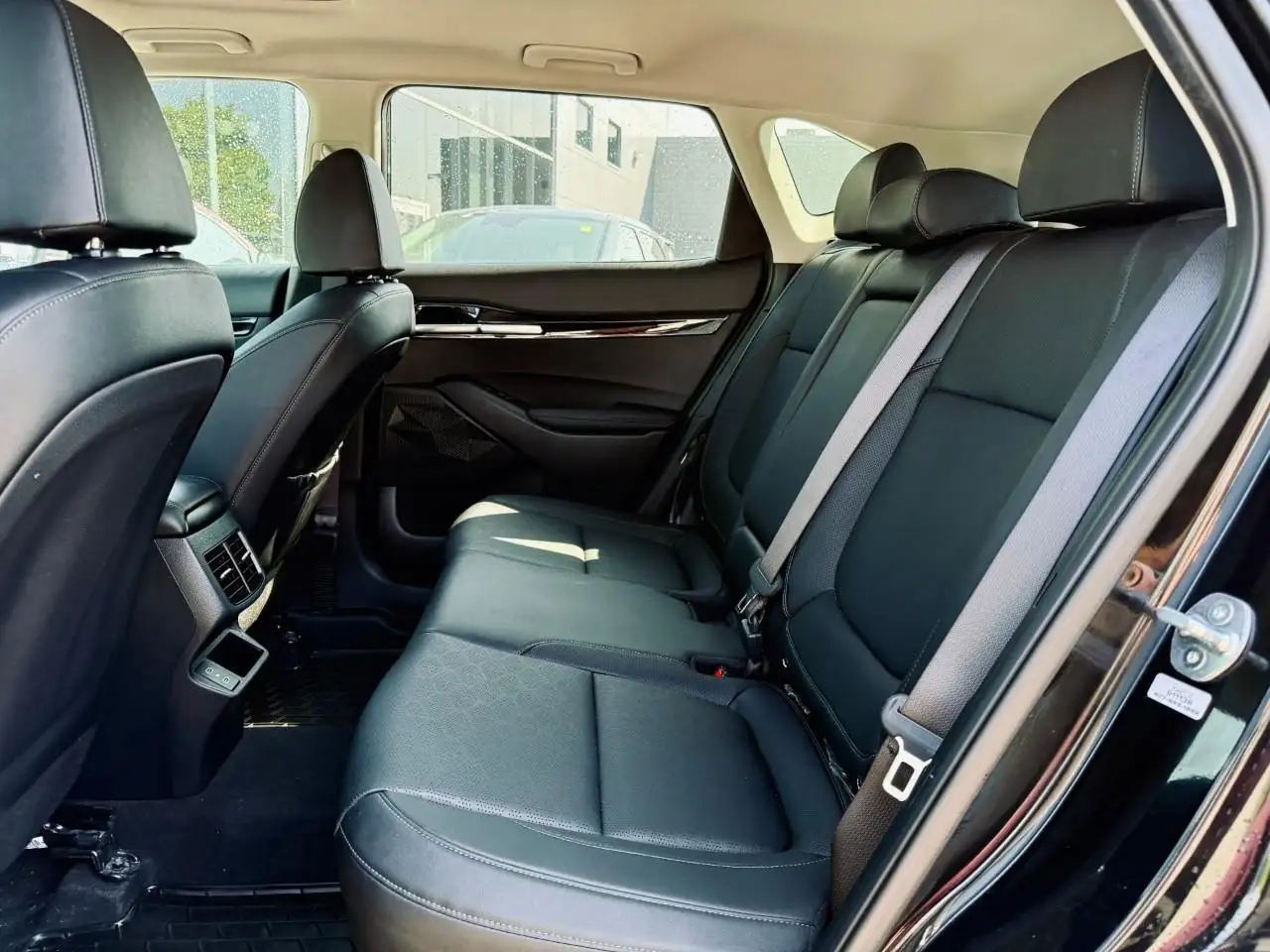Kia Seltos снимка Kia Seltos