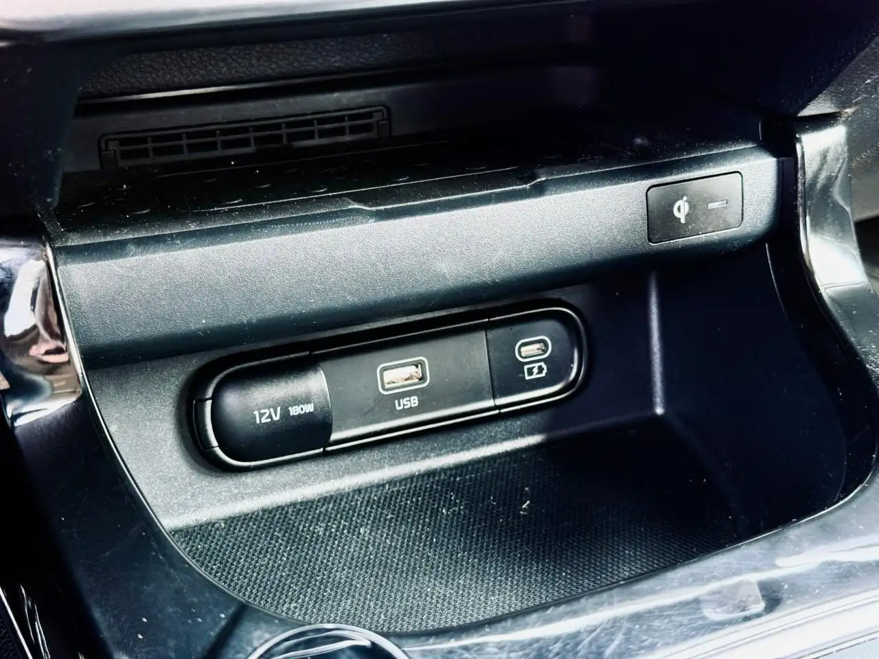Kia Seltos снимка Kia Seltos